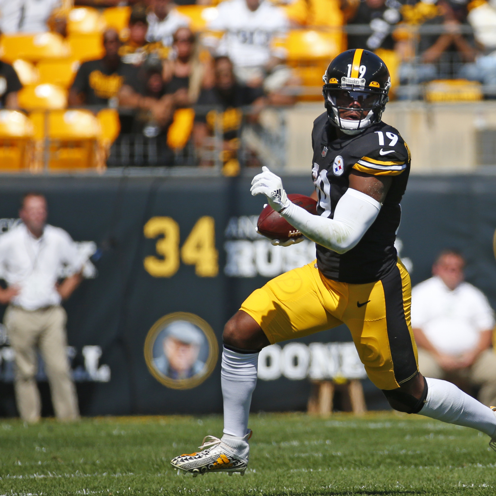 JuJu Smith-Schuster agrees to 1-year contract with Chiefs, leaves Steelers  after 5 seasons