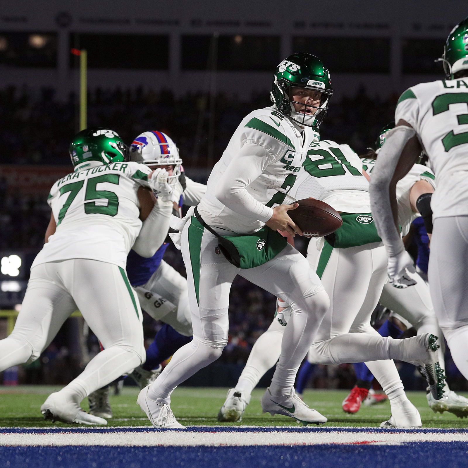 Jets QB Zach Wilson gifts offensive line Christmas surprises