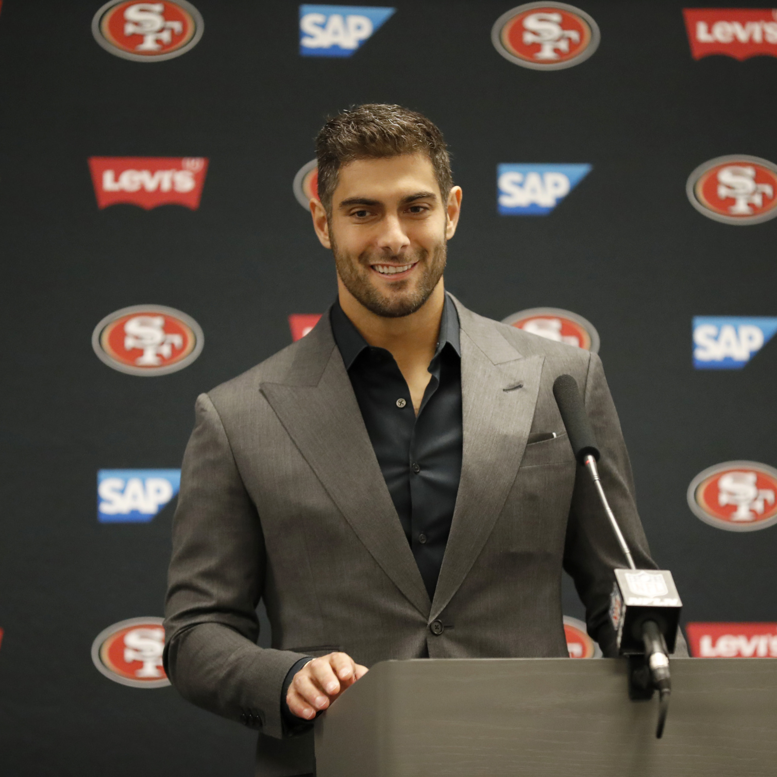 49ers' Jimmy Garoppolo 'Feeling Good' Ahead of Packers Game Amid