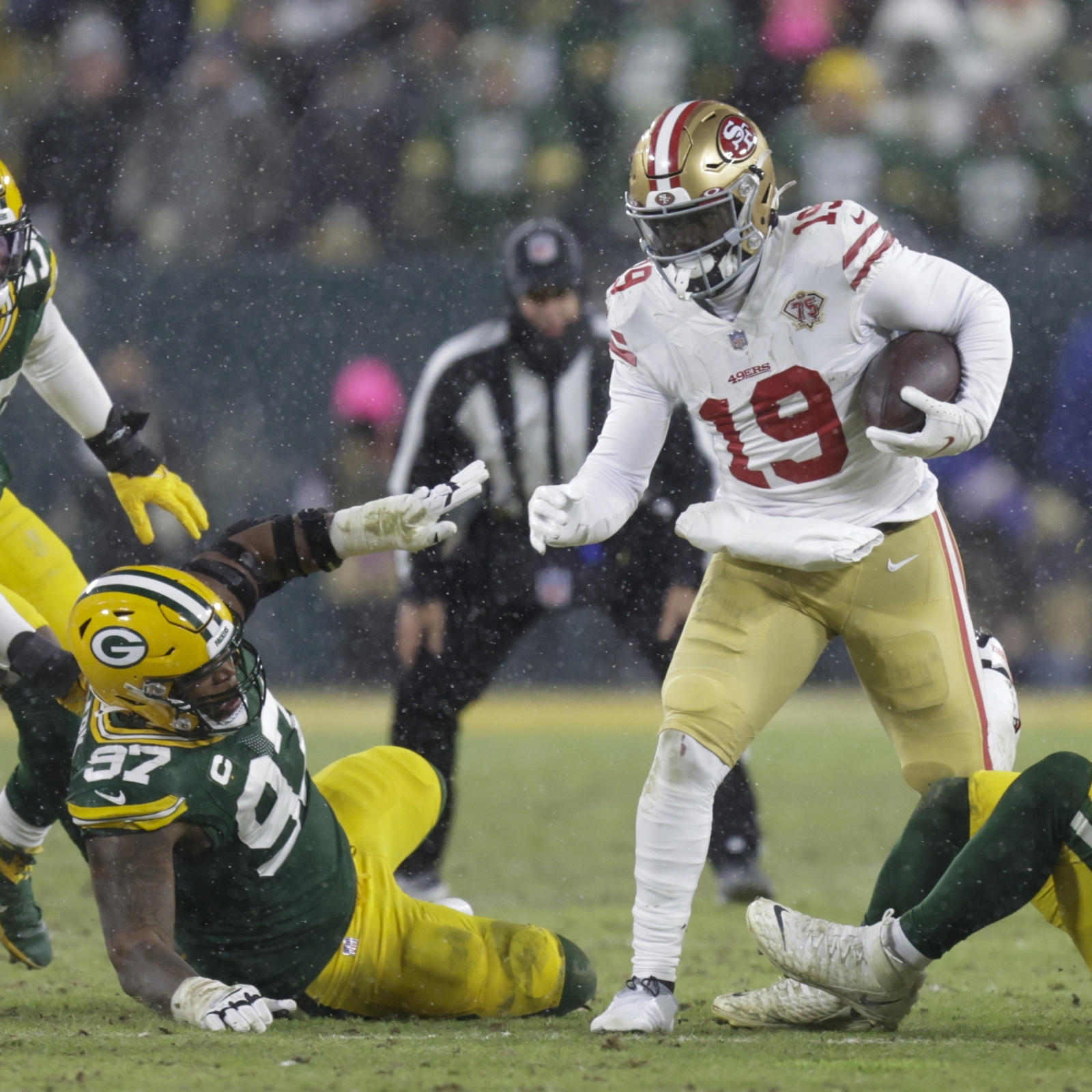 Jimmy Garoppolo and Deebo Samuel Connect for a 33-yard Touchdown