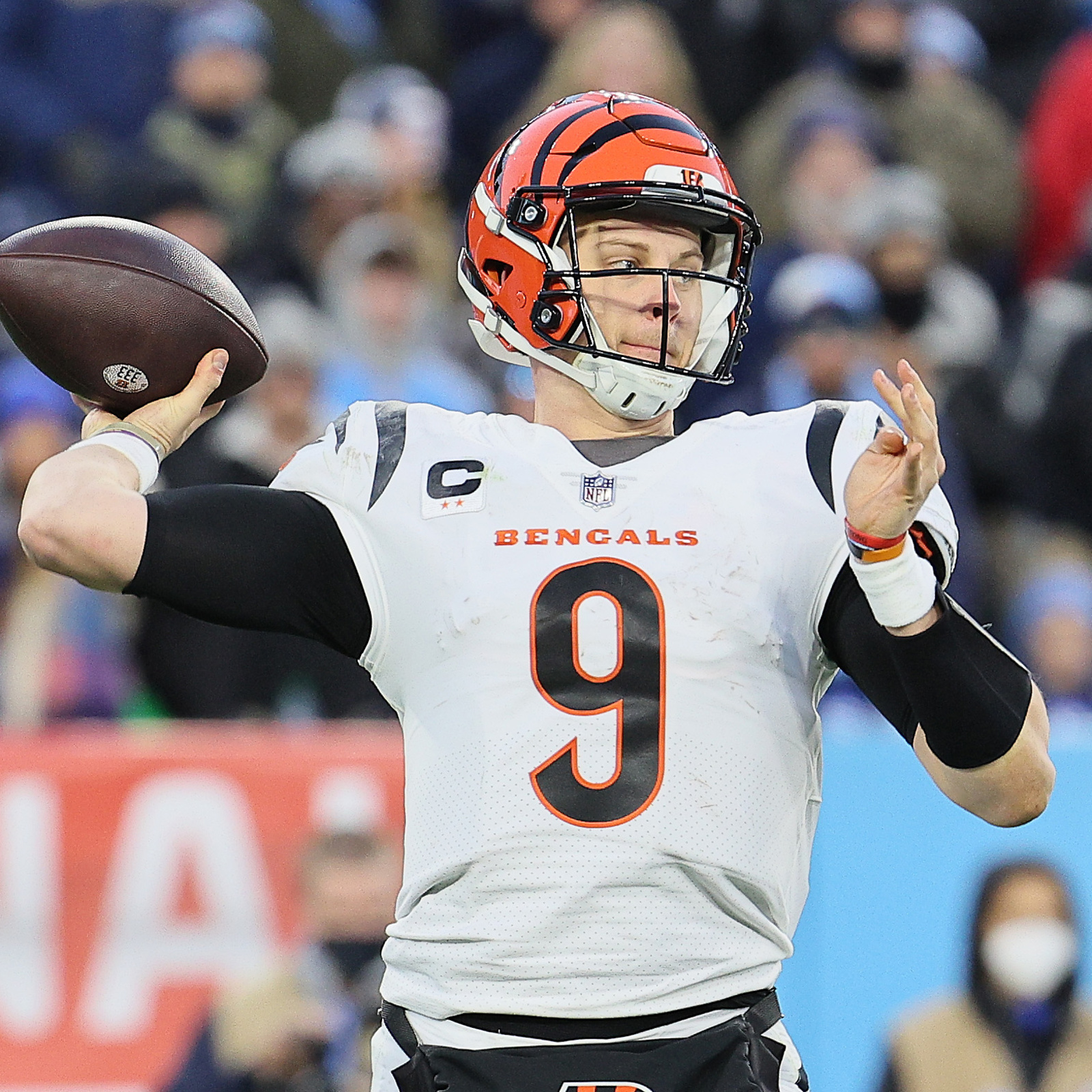 Bengals Joe Burrow Wins The PFWA 2021 Comeback Player Of The Year