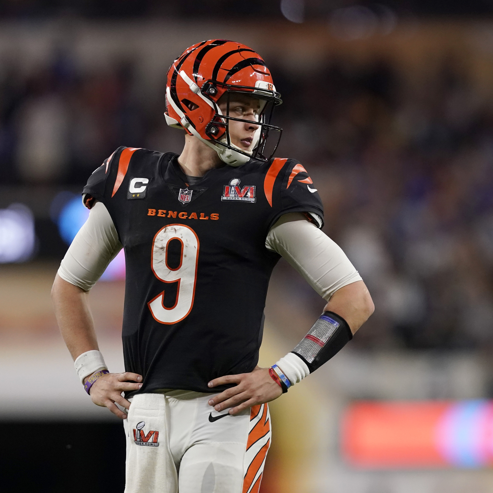 Joe Burrow suit for Super Bowl 56 drew incredible Twitter reactions