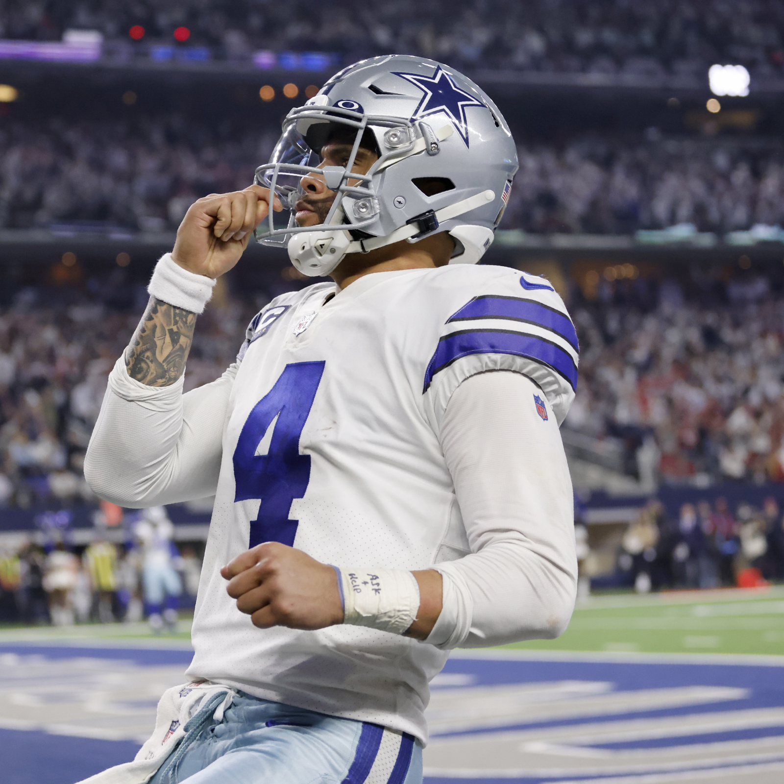 Cowboys QB Dak Prescott underwent postseason shoulder surgery