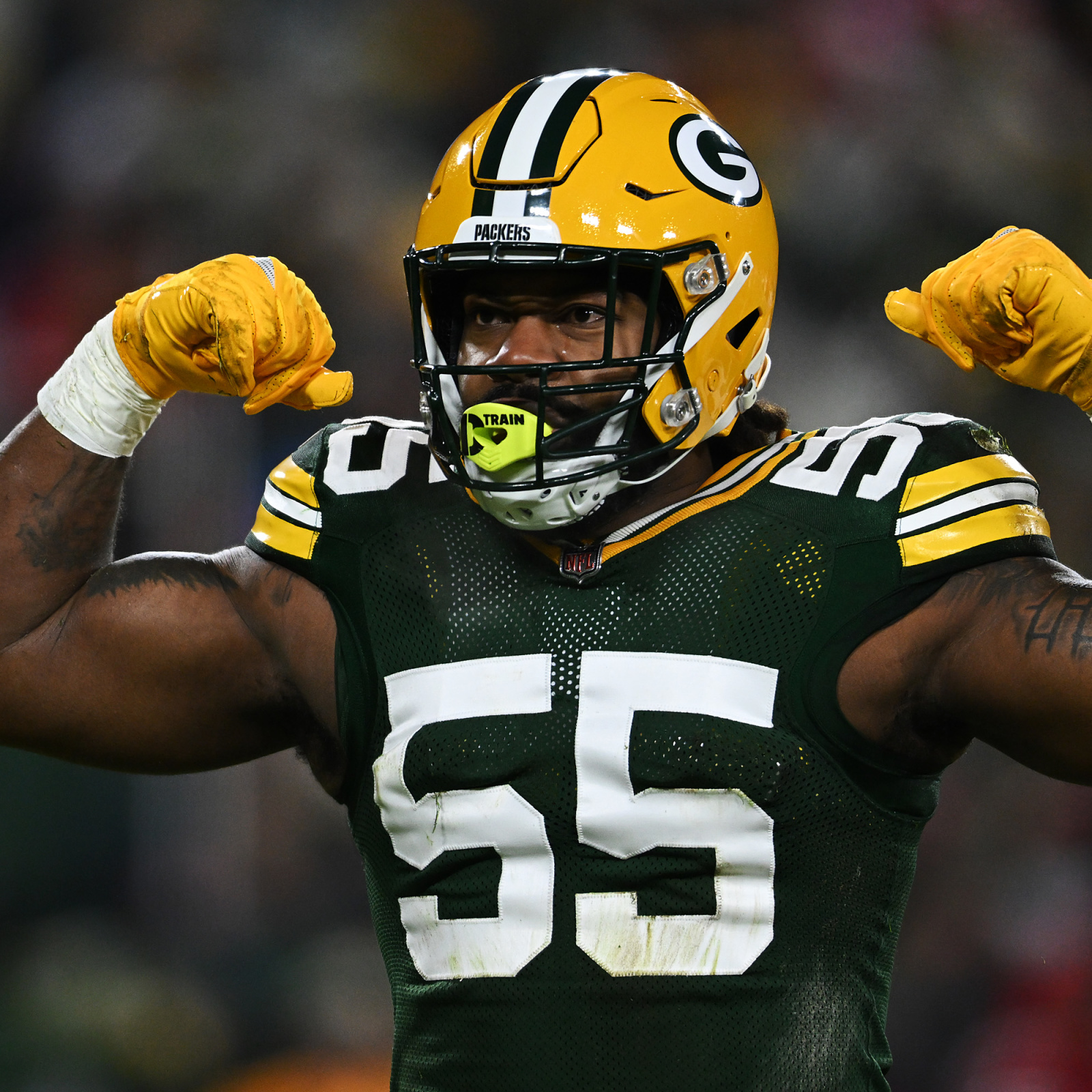 Packers, LB Preston Smith agree to four-year extension 