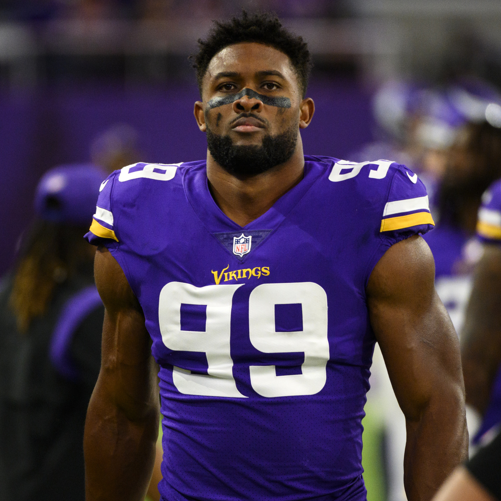 Vikings agree to 3-year, $42M deal with OLB Za'Darius Smith