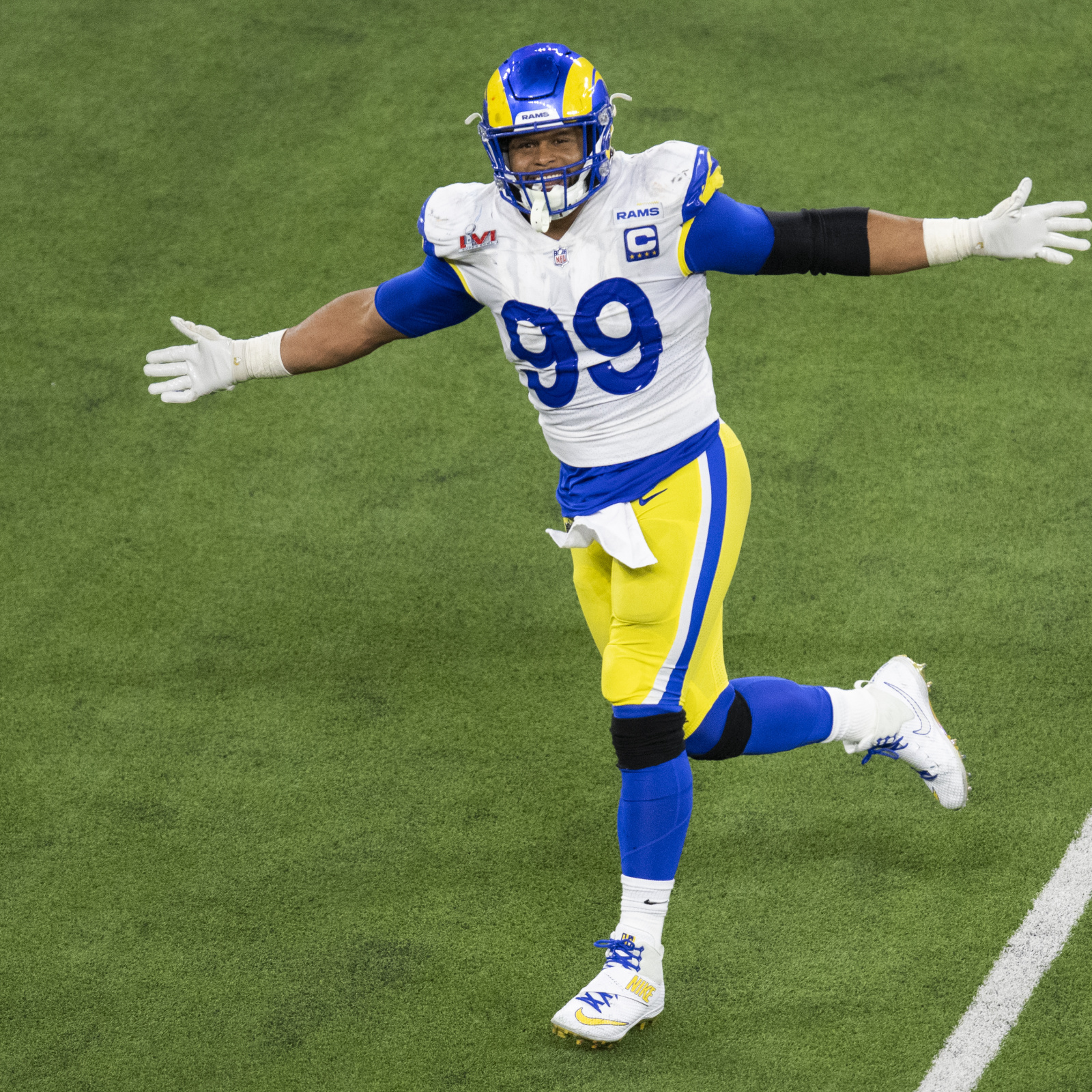 Super Bowl 2022: L.A. Rams star Aaron Donald considering