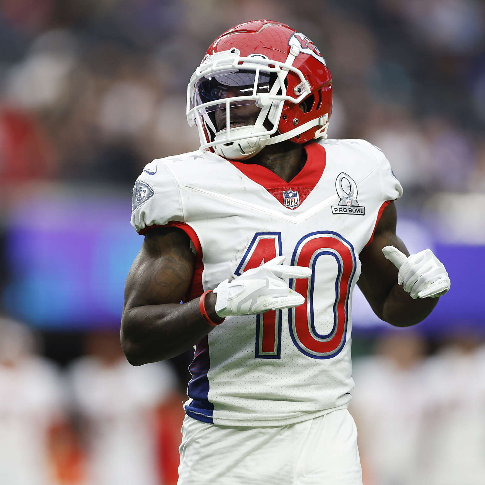 Why did Chiefs trade Tyreek Hill? How Davante Adams' contract sparked Kansas  City's deal with Dolphins