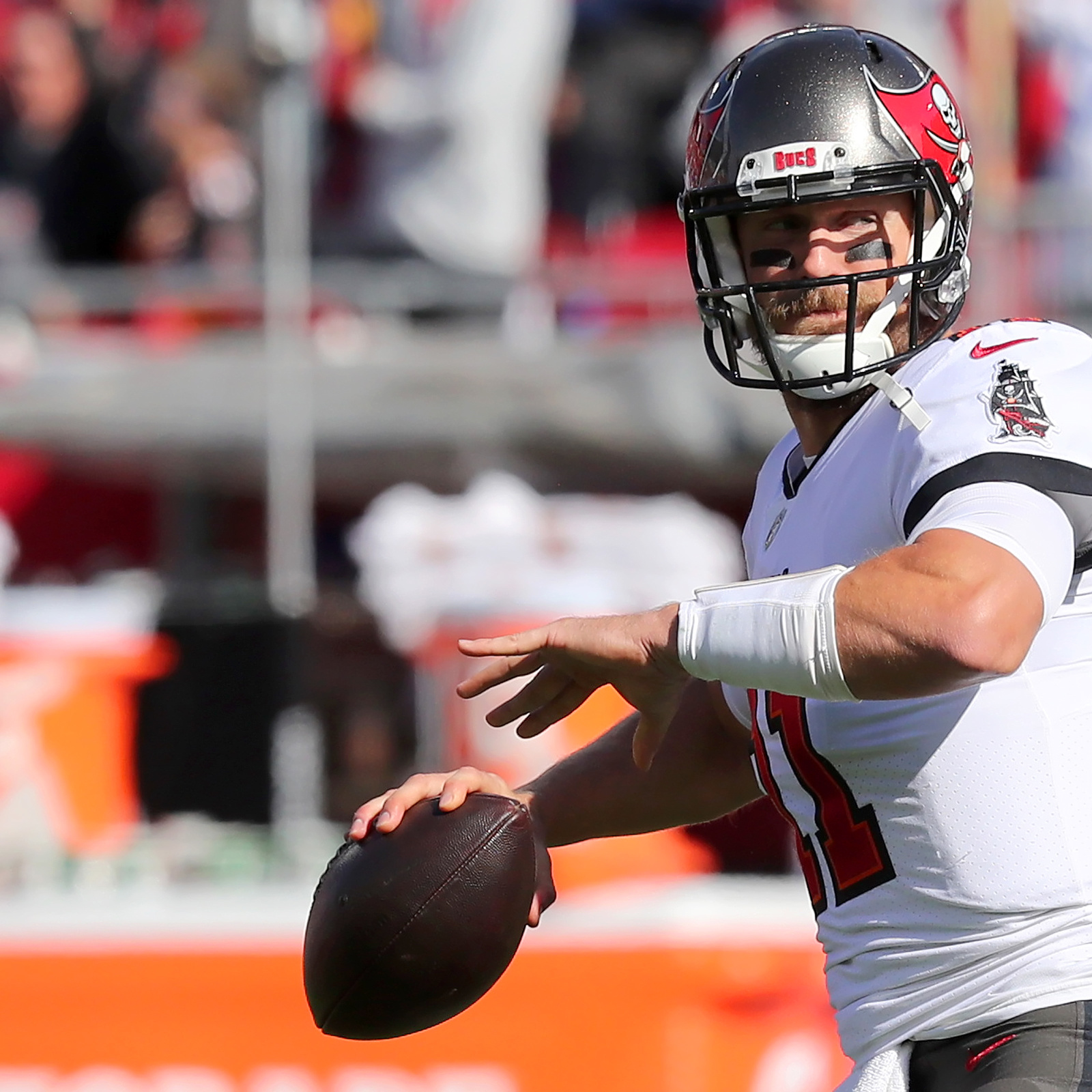 Tom Brady's backup: Tampa Bay Buccaneers re-sign Blaine Gabbert to one-year  deal (report) 