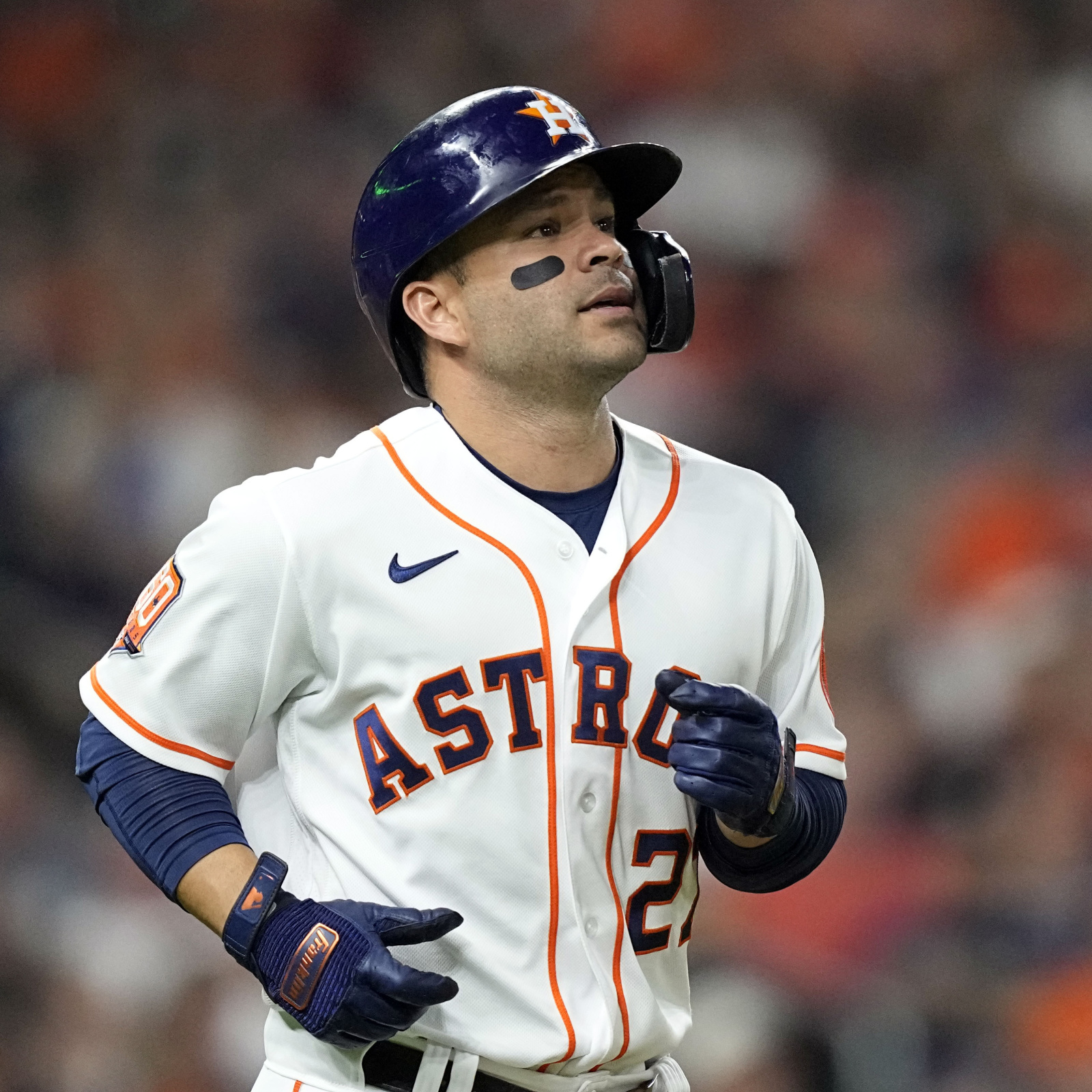 José Altuve returns to Houston Astros lineup after broken thumb injury