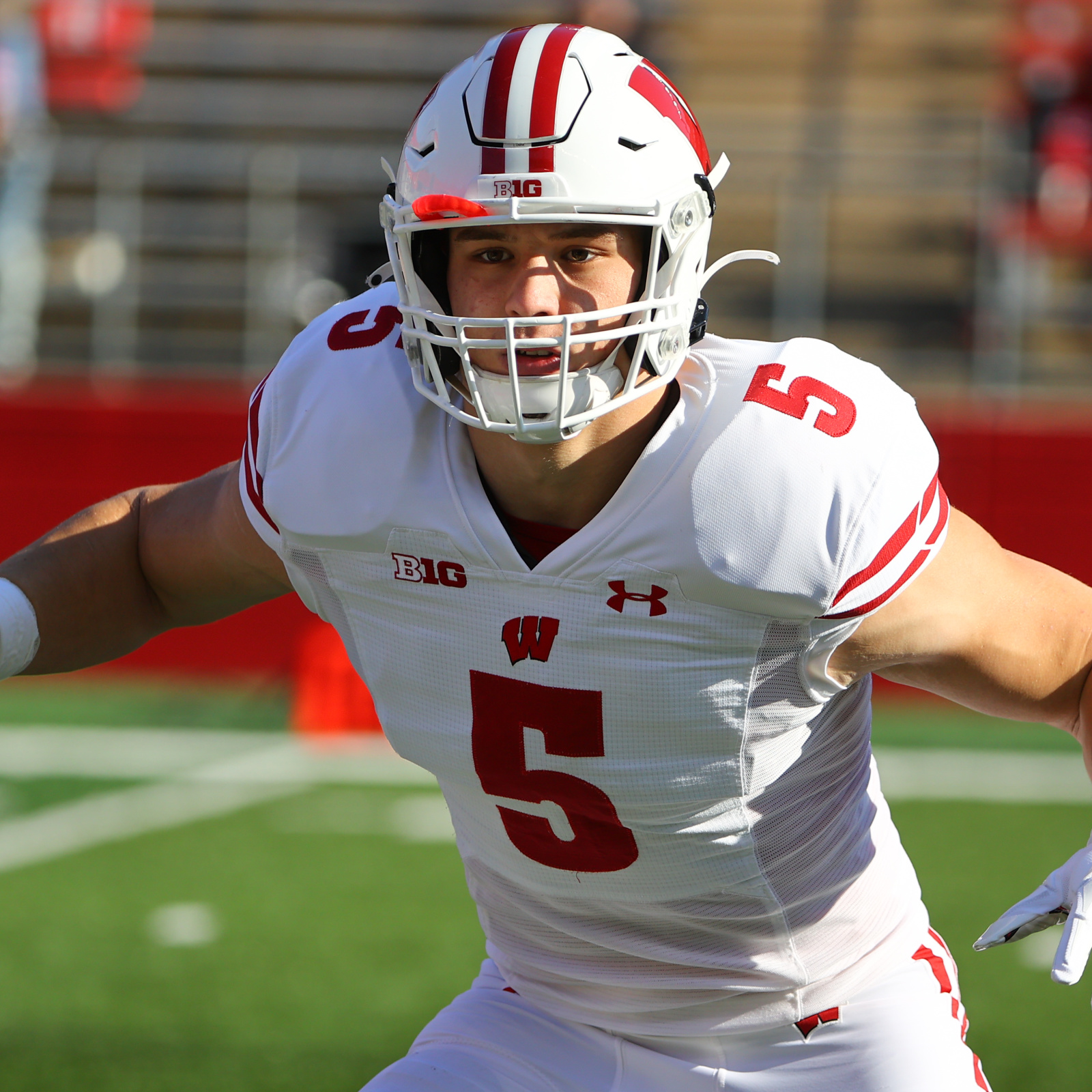 Former Wisconsin linebacker Leo Chenal signs a 4-year deal with the Kansas  City Chiefs - Sports Illustrated Wisconsin Badgers News, Analysis and More