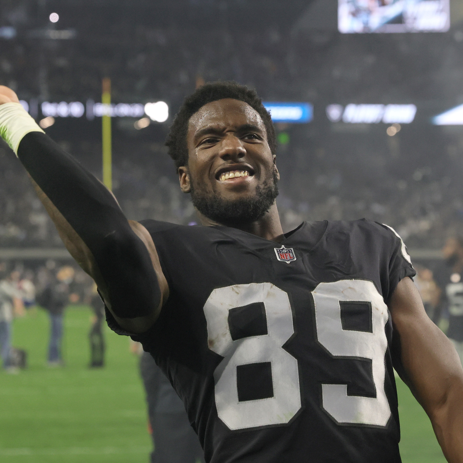 Bryan Edwards trade news: Raiders trade WR to Falcons - DraftKings Network