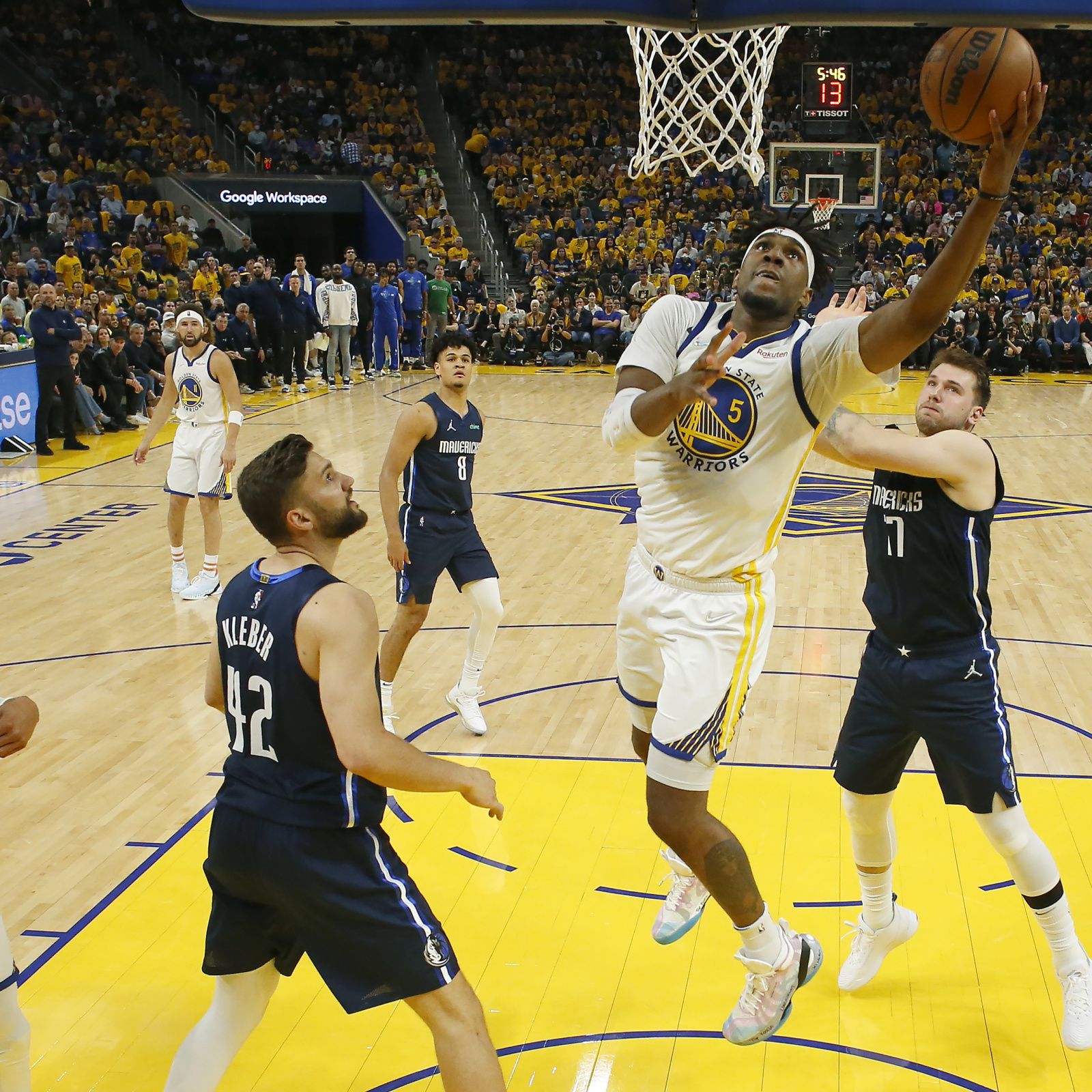 Former UCLA Big Man Kevon Looney Helps Golden State Warriors Beat Memphis  Grizzlies - Sports Illustrated UCLA Bruins News, Analysis and More