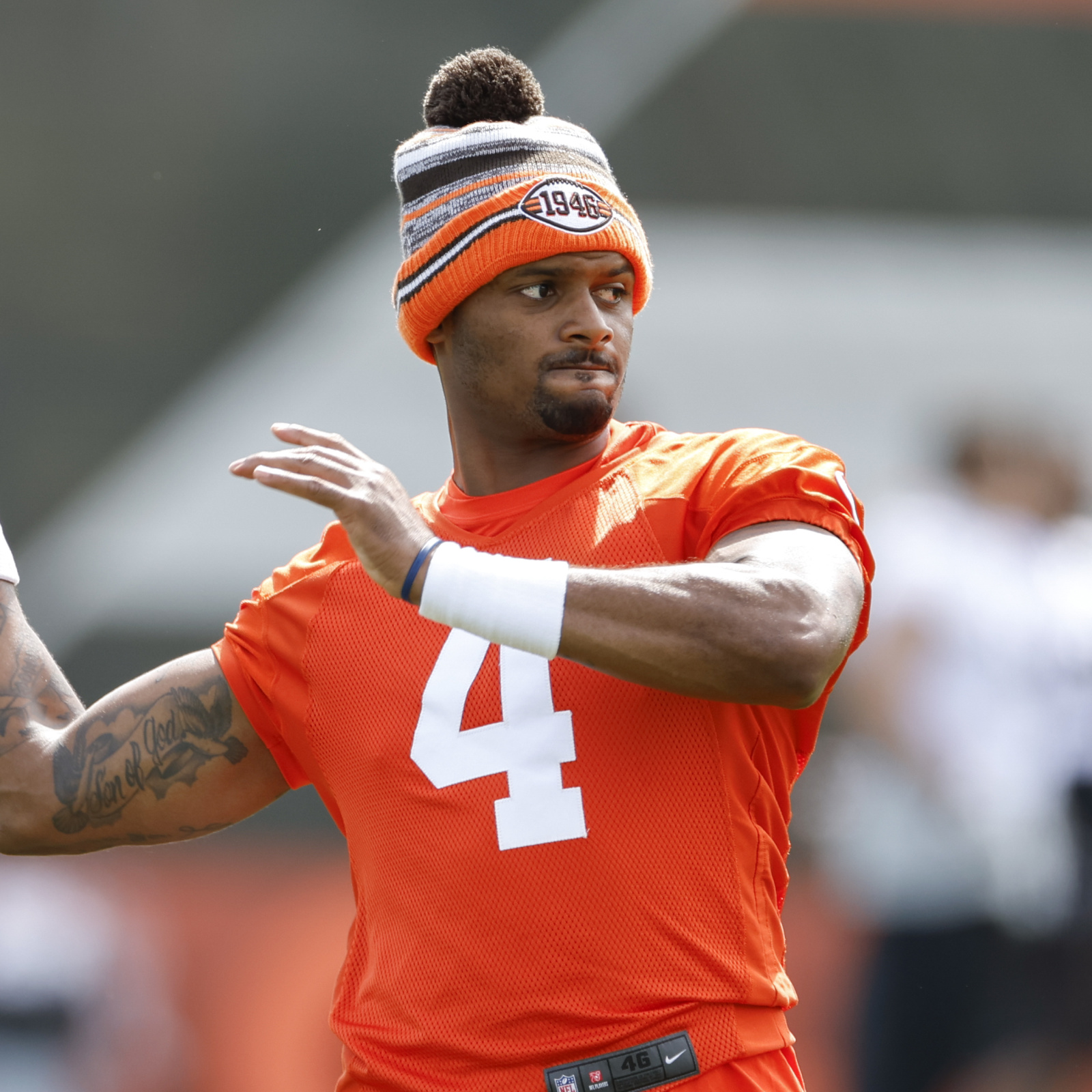 Deshaun Watson gifts Rolex and more to Anthony Walker in exchange for number