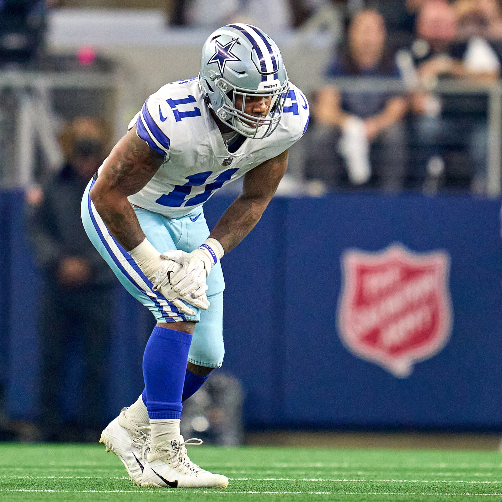 Cowboys news: Micah Parsons' savage message to DeMarcus Lawrence ahead of  2022 season