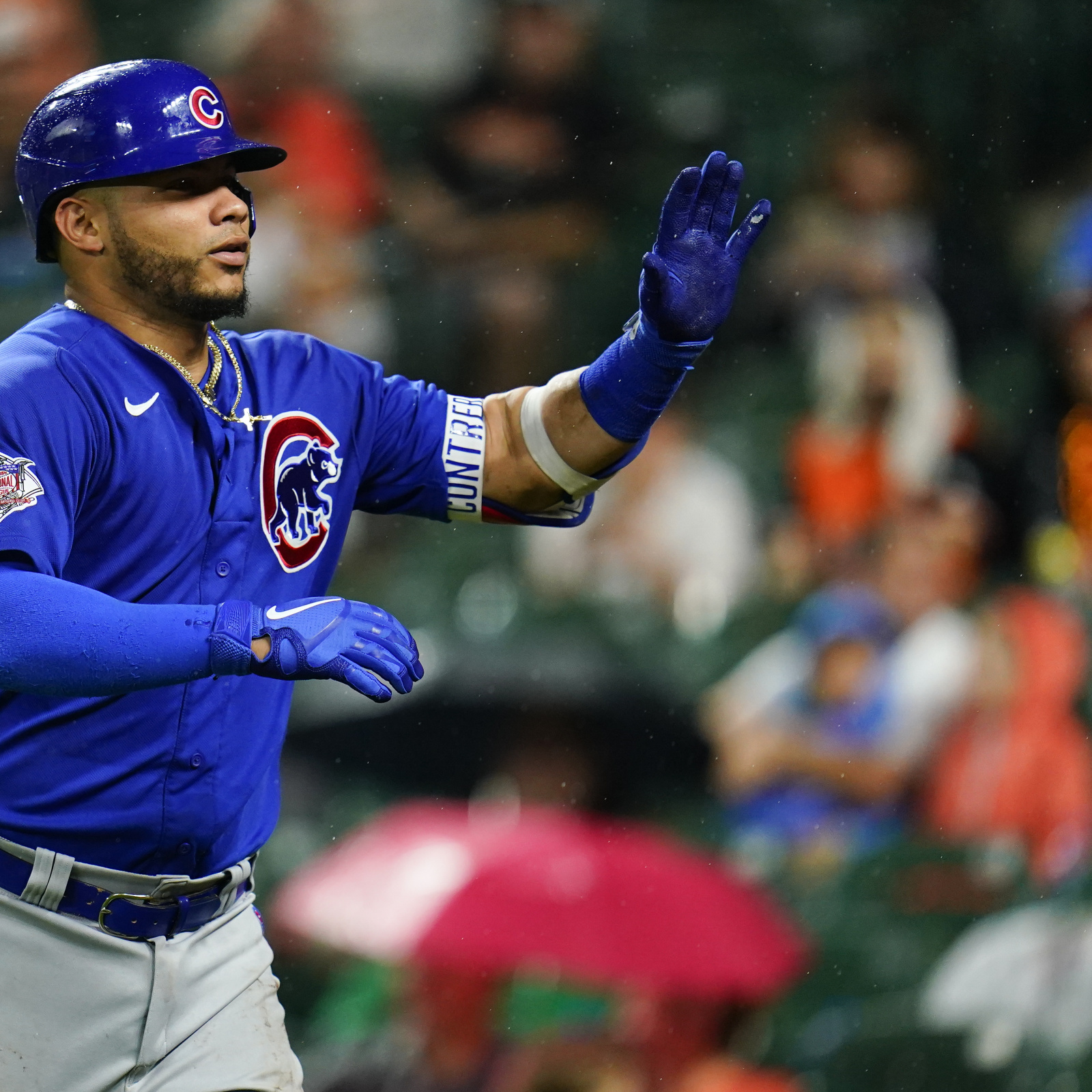 Cubs' Willson Contreras and girlfriend engaged