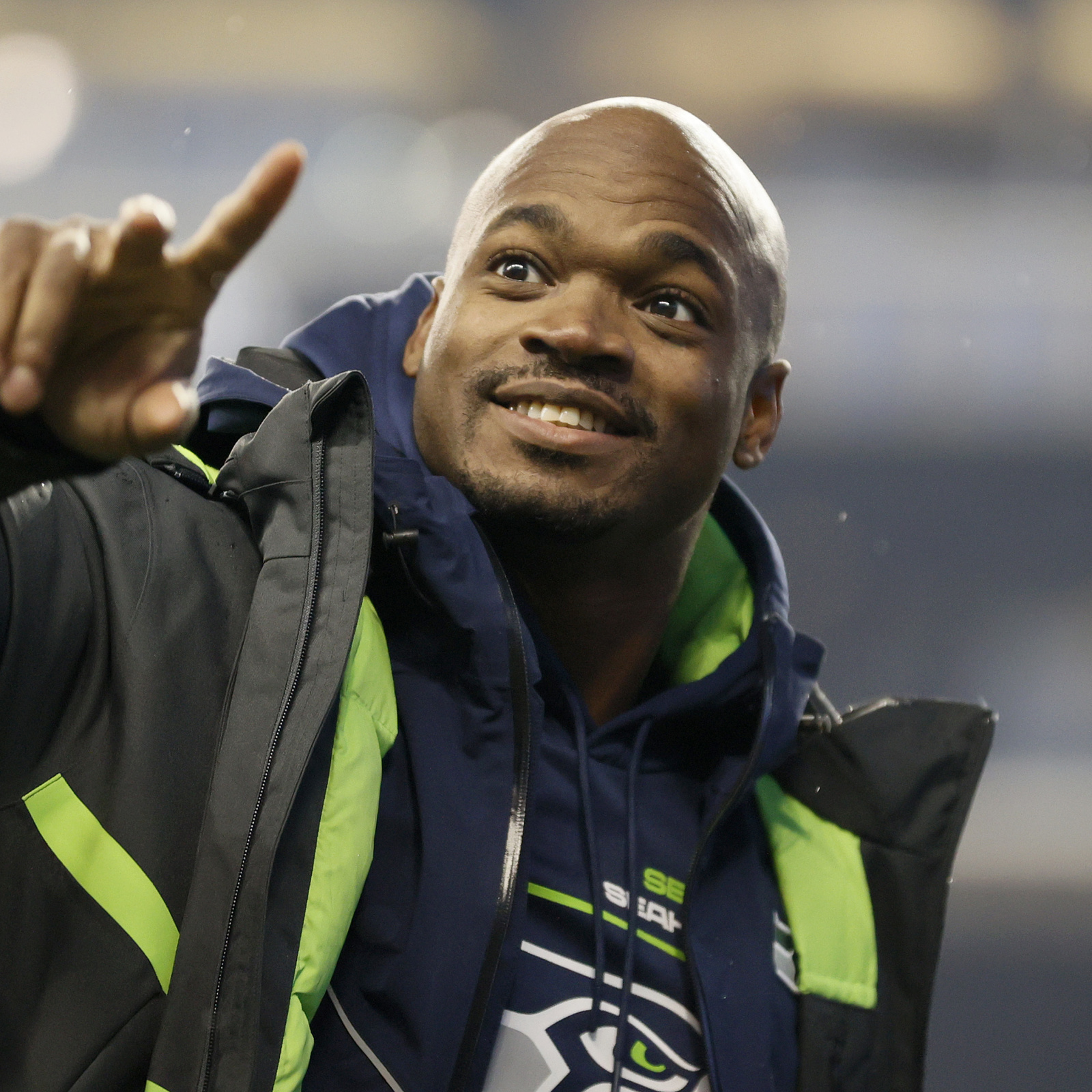 Former NFL stars Adrian Peterson and Le'Veon Bell agree to July fight - Bad  Left Hook