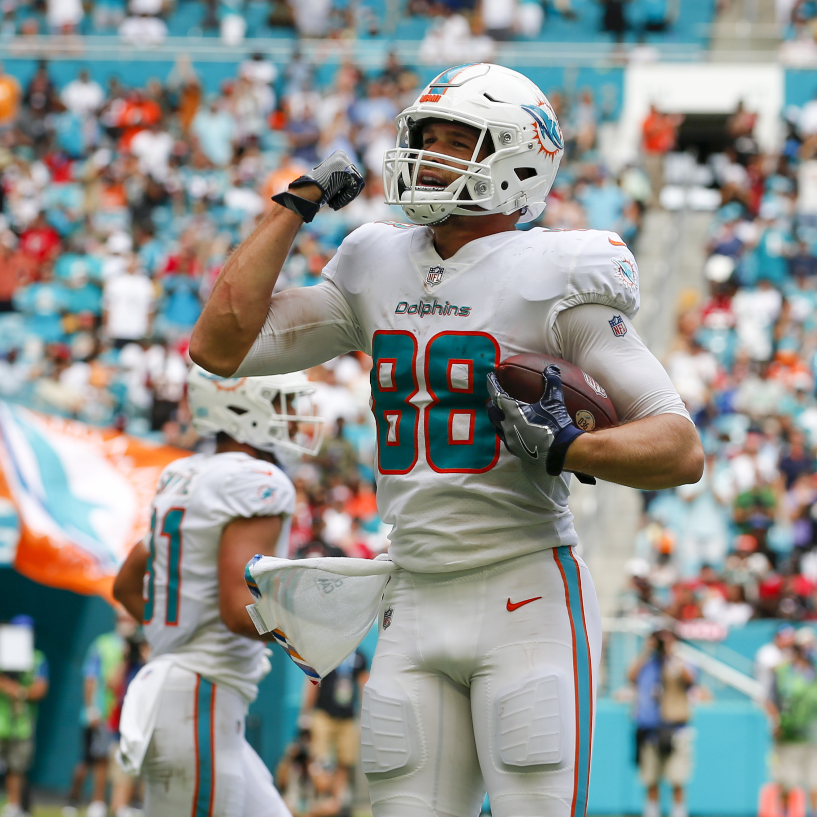 Mike Gesicki contract: Free-Agent TE Says Goodbye to Dolphins as