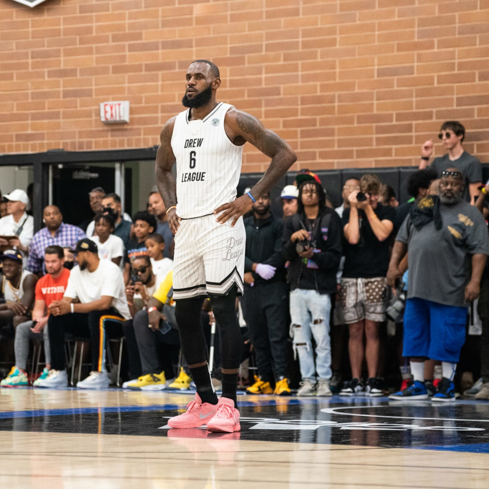LeBron James puts on show with DeMar DeRozan in Drew League game