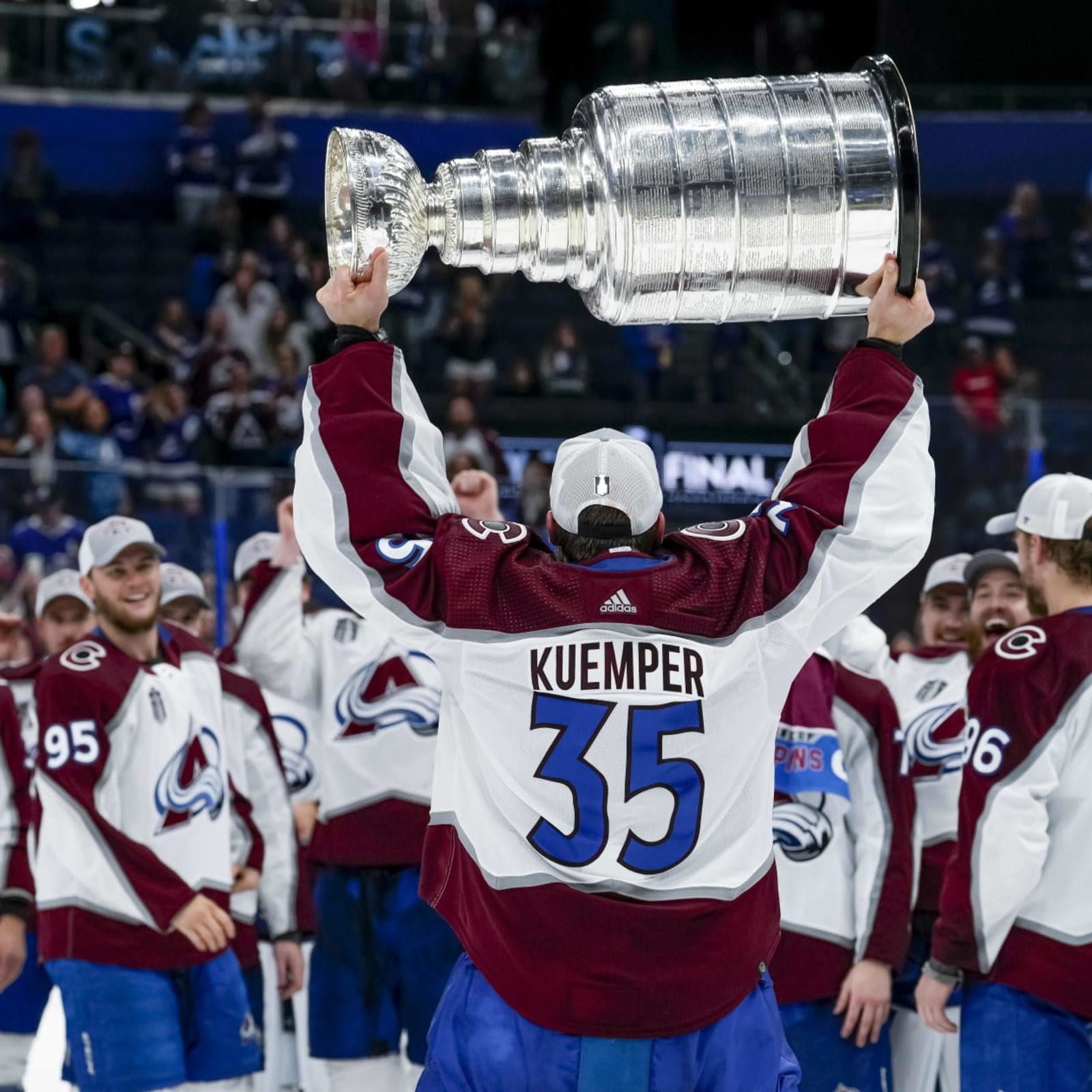 Darcy Kuemper chooses Capitals in free agency after winning Stanley Cup