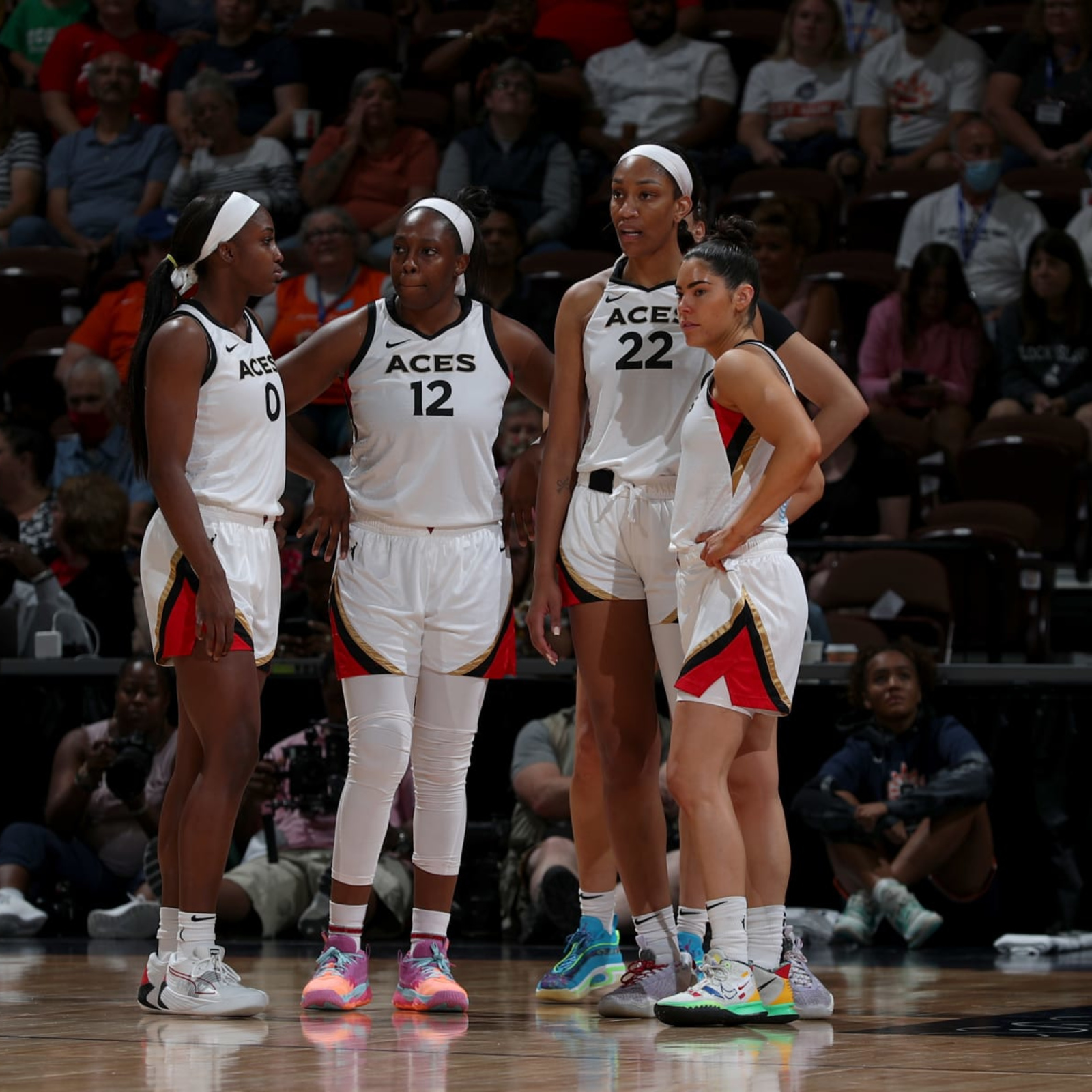 Naz Hillmon of the Atlanta Dream dribbles the ball during the game News  Photo - Getty Images