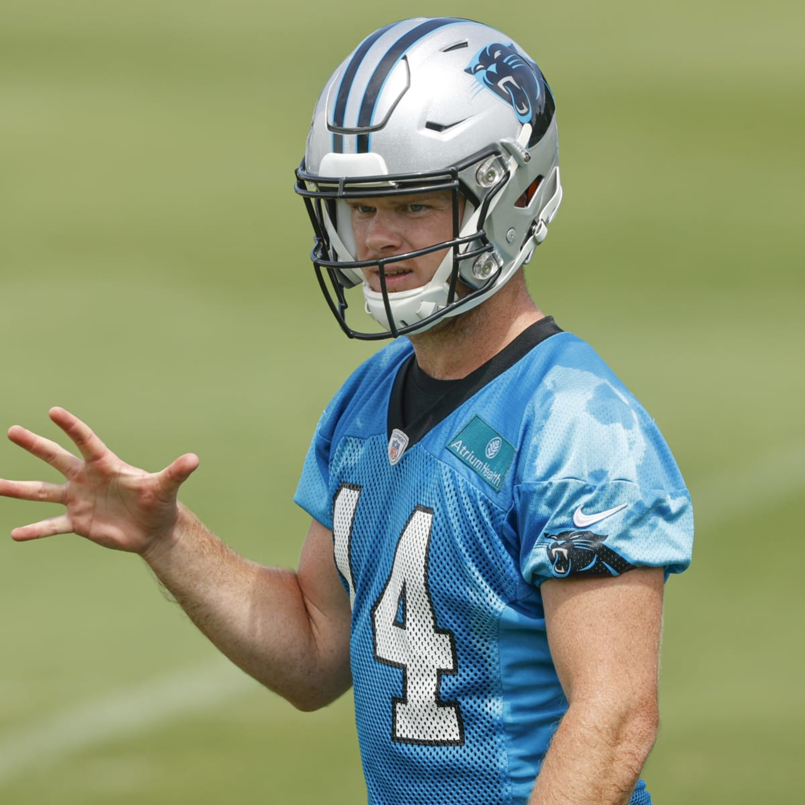 Baker Mayfield, Sam Darnold give Panthers solid QB play in