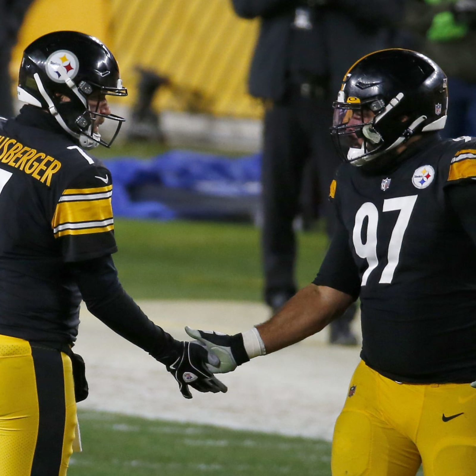 Steelers' Harris seeks to help Roethlisberger reach playoffs