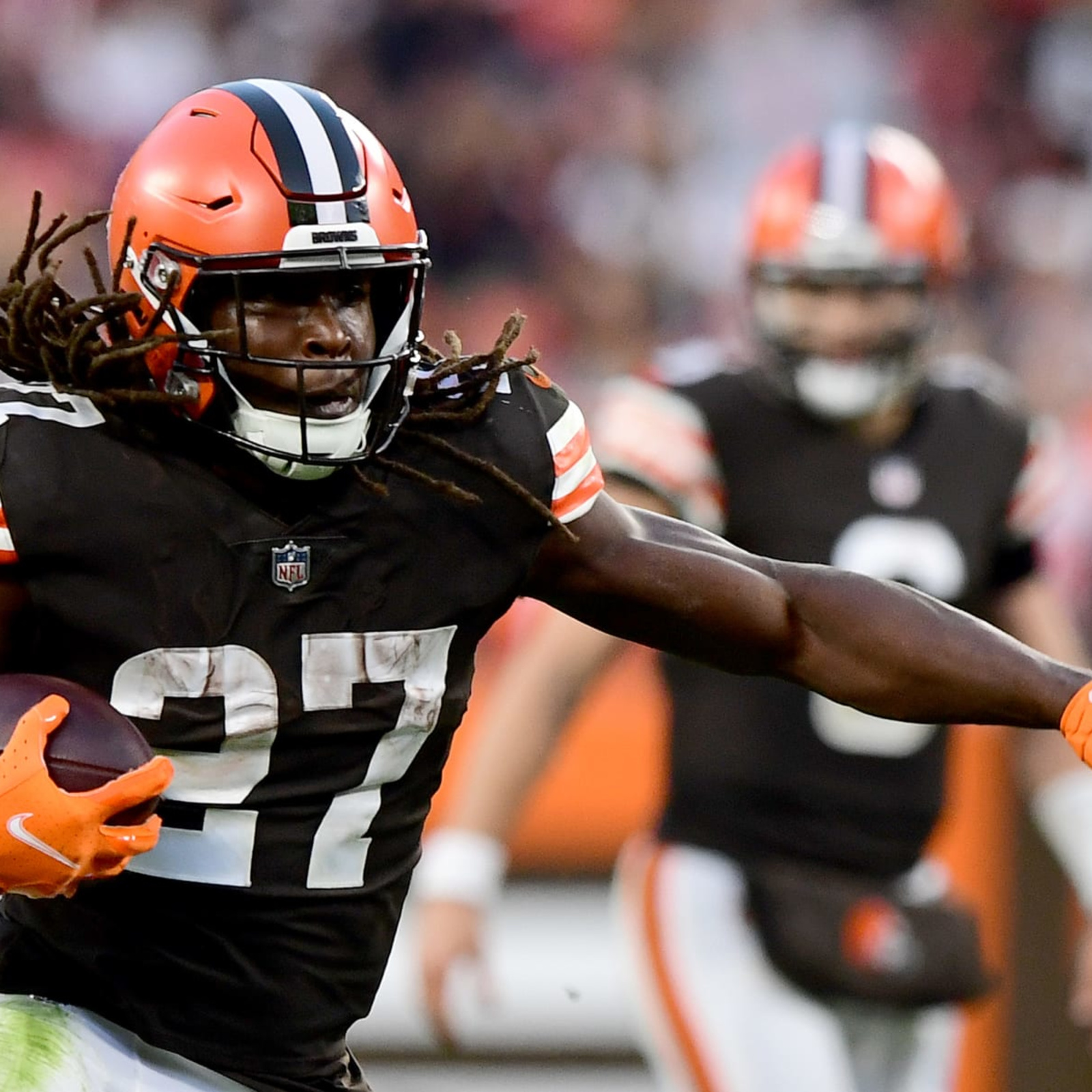 Saints Host Kareem Hunt for Free-Agent Visit, per Report - Sports  Illustrated