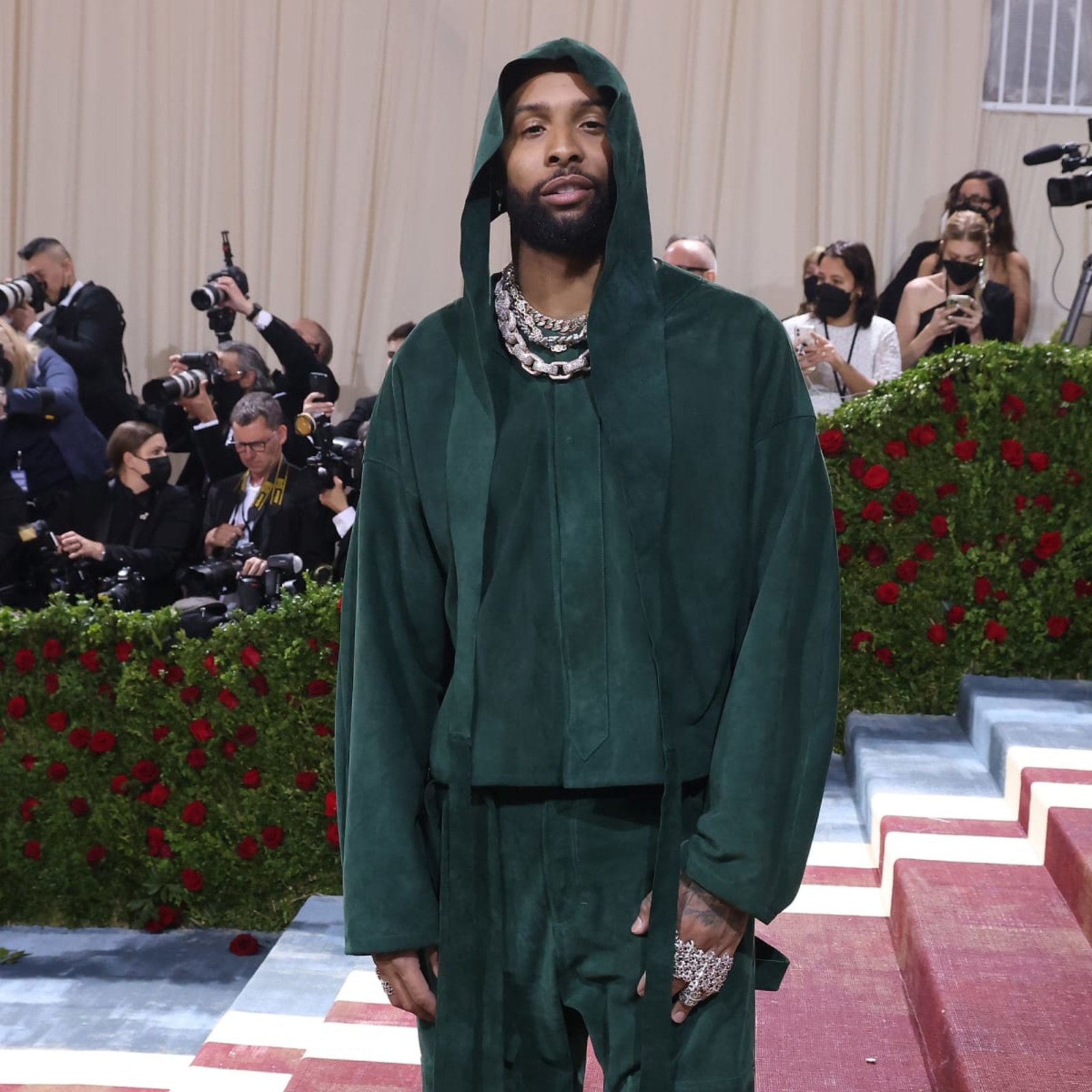 Why was Odell Beckham Jr. dressed like that at the Met Gala? - Los