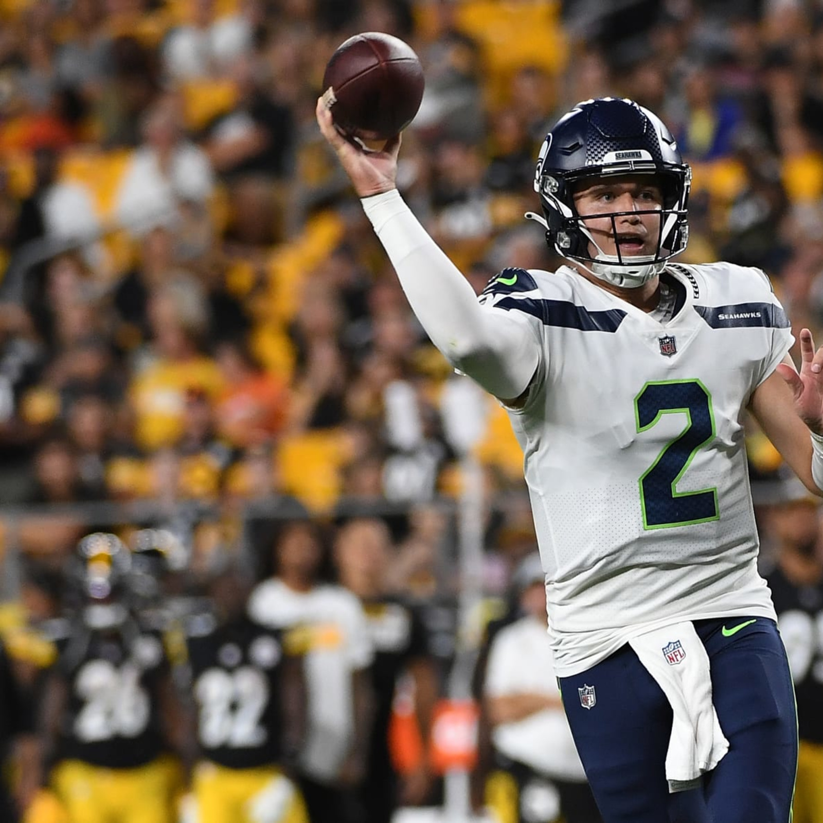 Drew Lock vs. Geno Smith: Who is winning Seahawks' QB1 battle to