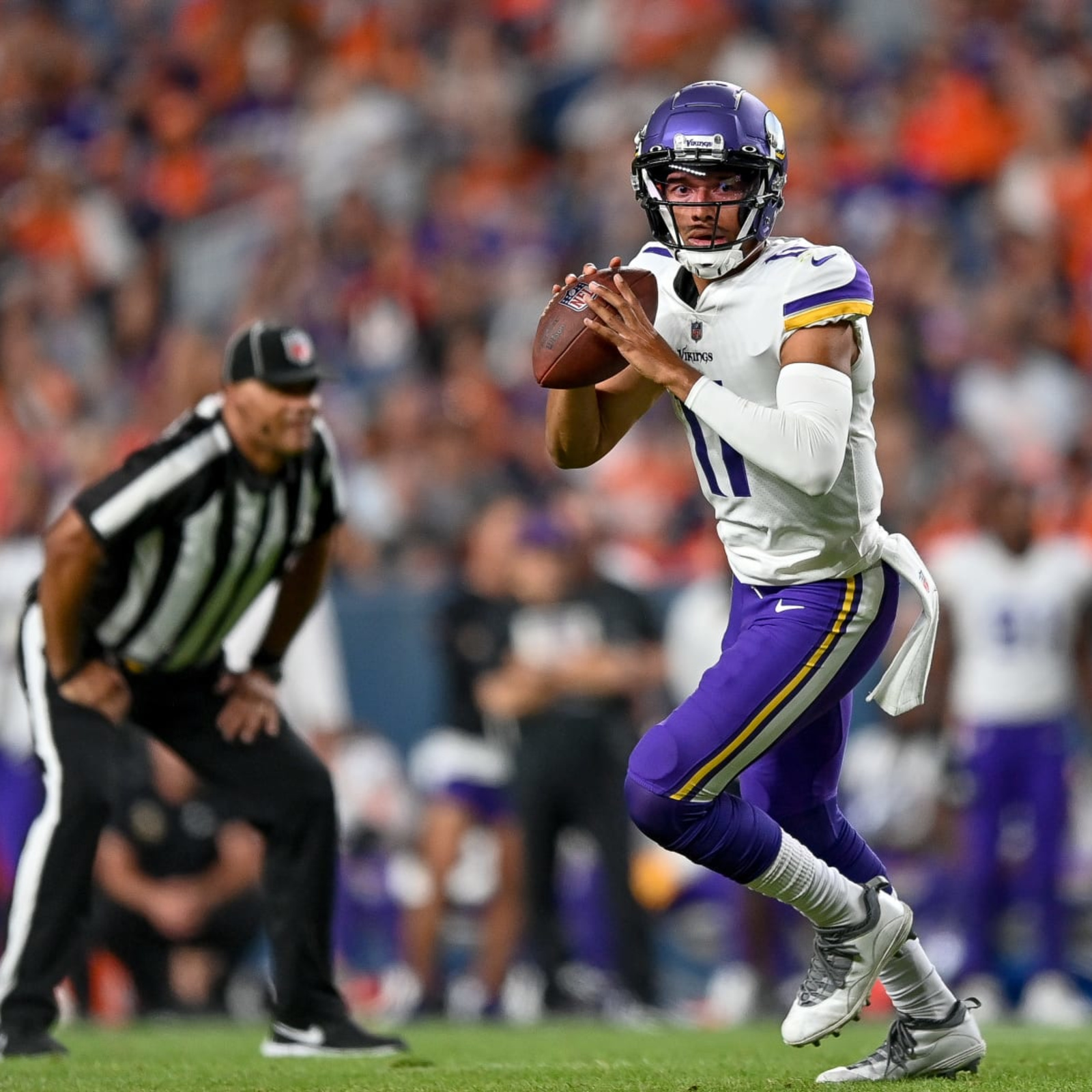 Browns claim former Vikings QB Kellen Mond, adding more insurance behind  Jacoby Brissett 