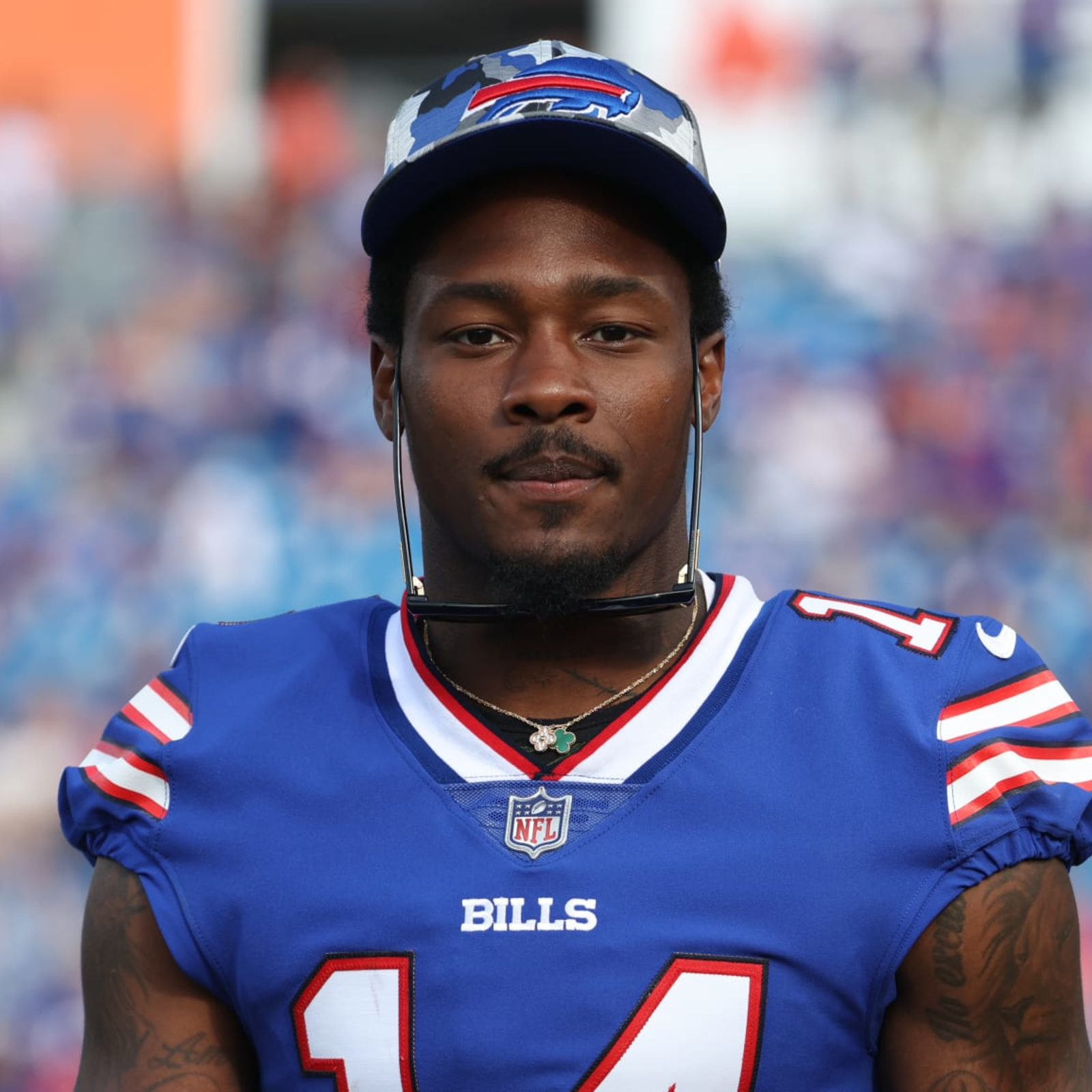 Stefon Diggs gives a little Bills fan something extra to be