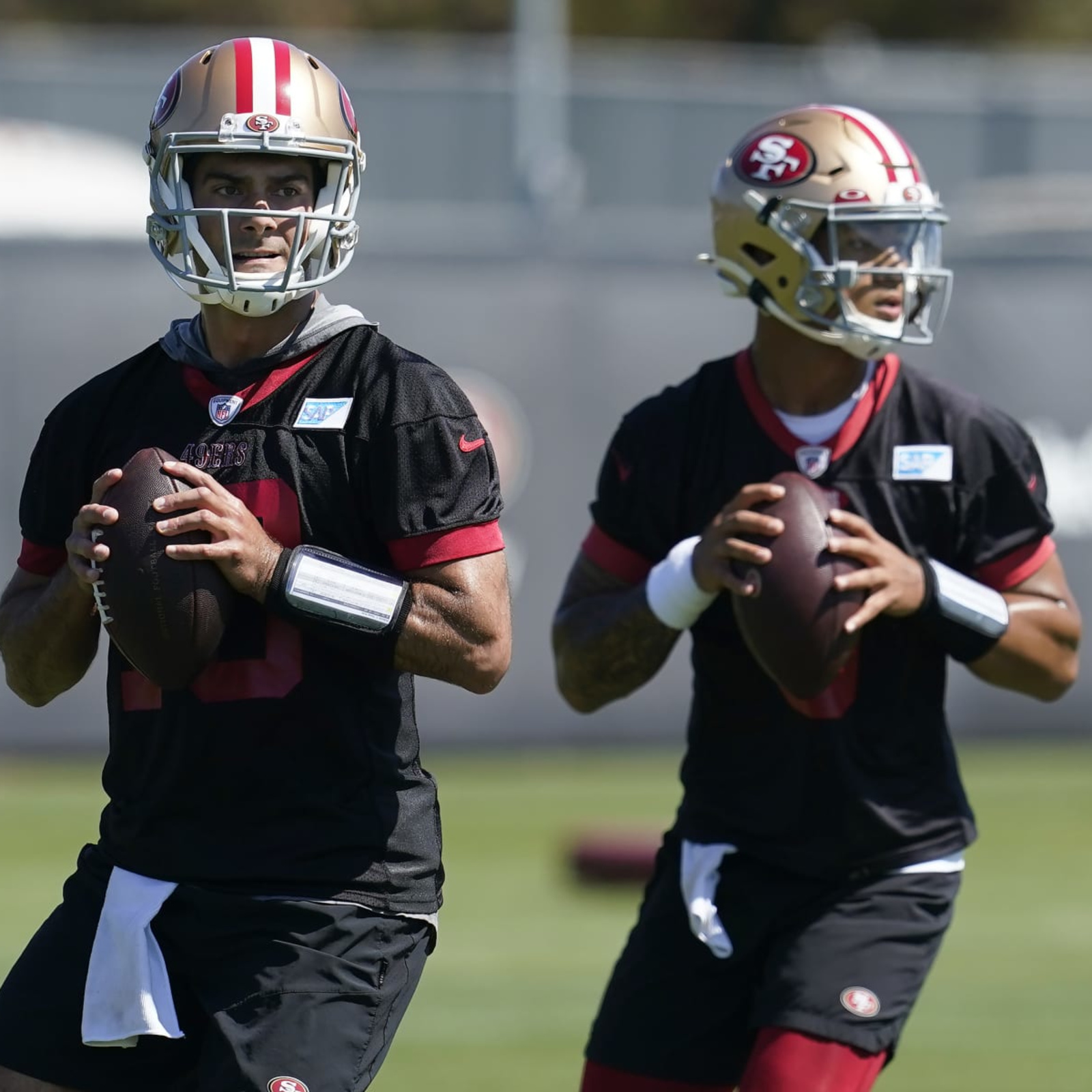 49ers quarterbacks: Trey Lance happy to have Jimmy Garoppolo back