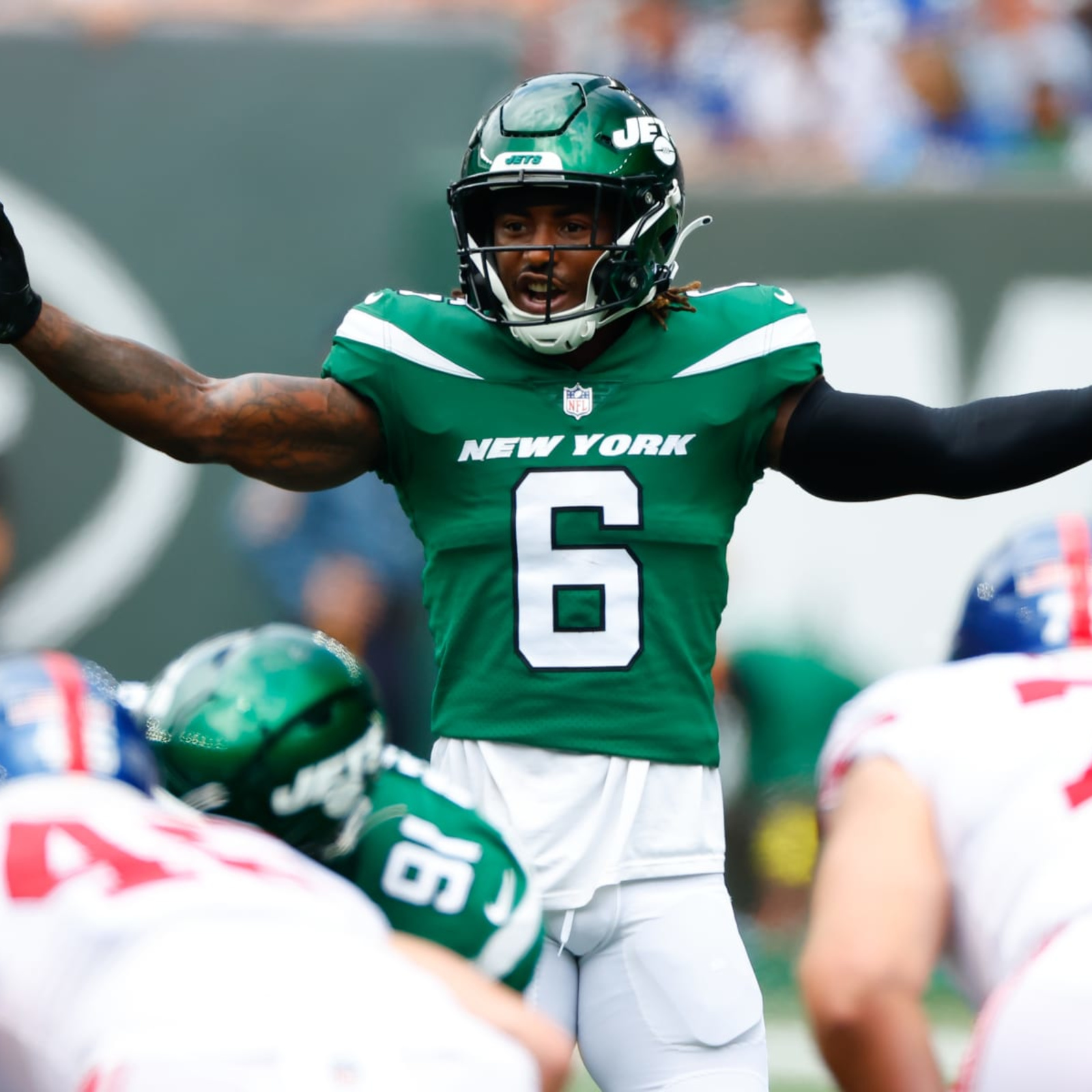 New York Jets safety Jordan Whitehead (3) prepares during the