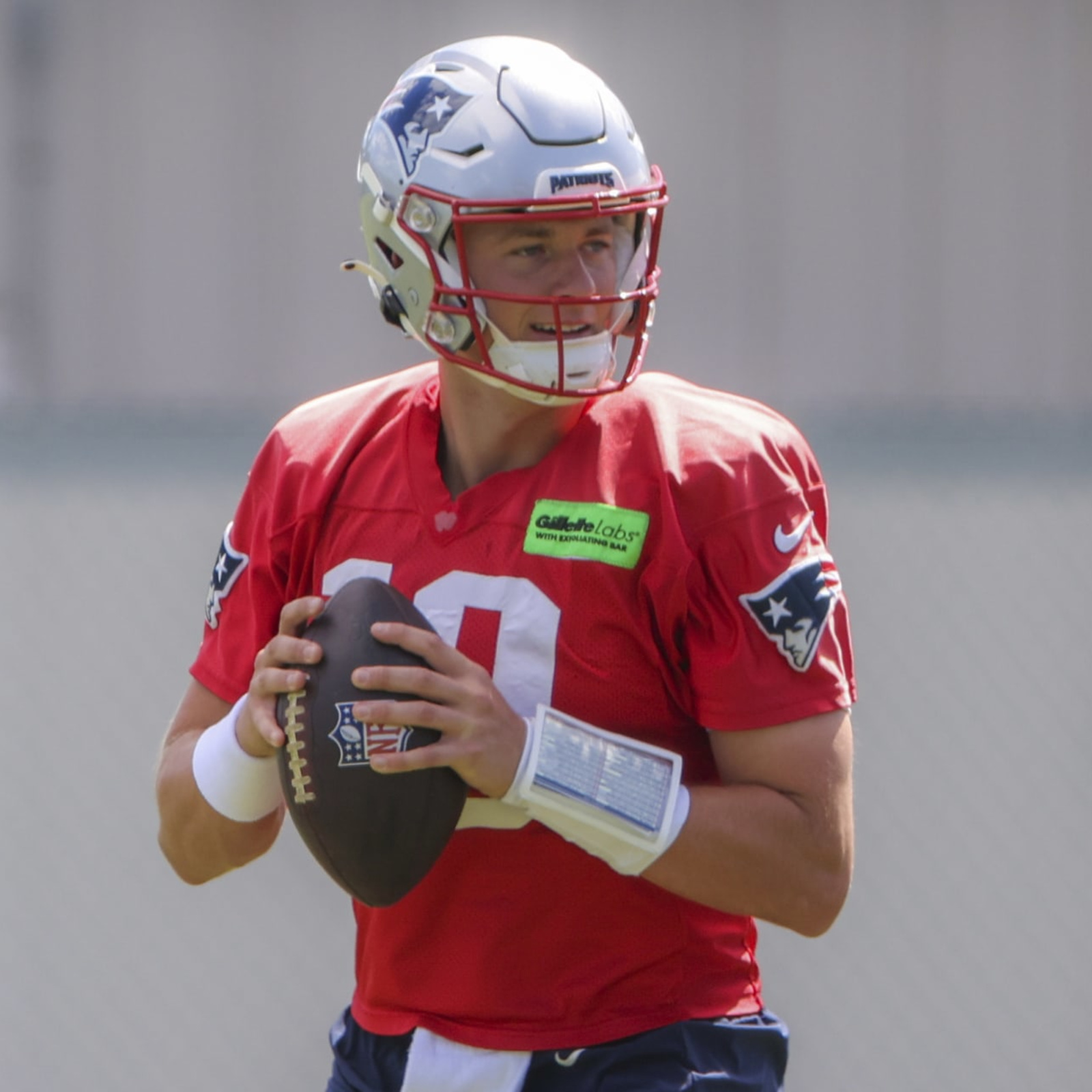 Mac Jones' Patriots relationship goes 'sideways' as Bailey Zappe