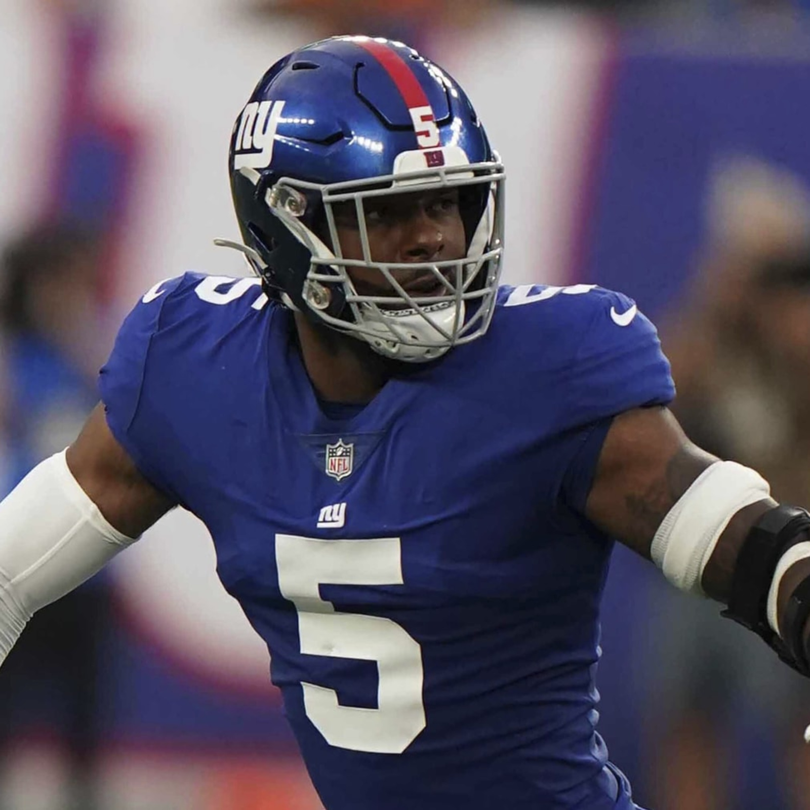 Giants' Kayvon Thibodeaux injures knee in preseason game