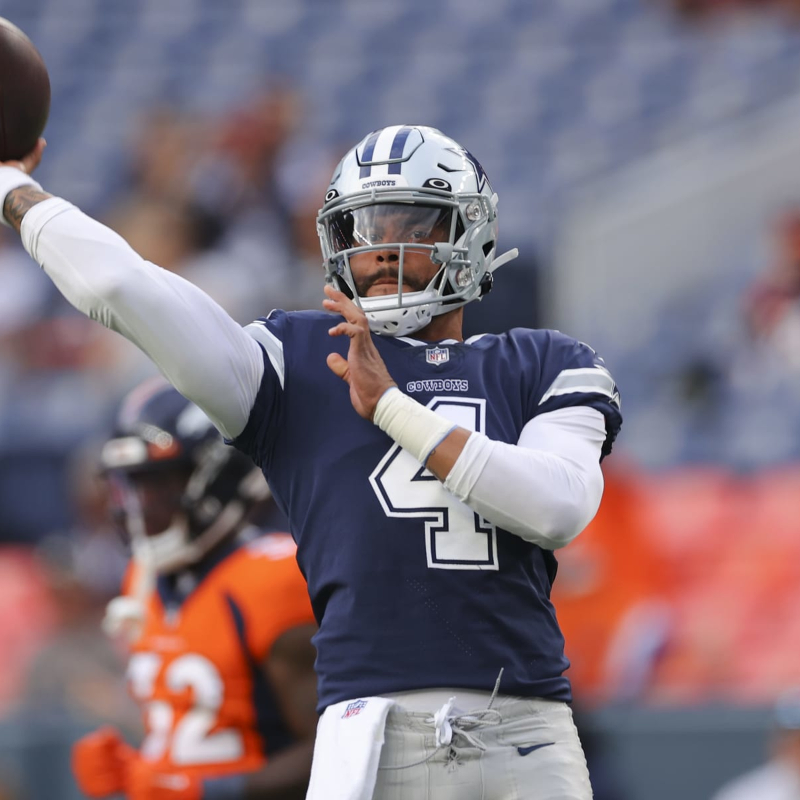 Dak Prescott: Dallas Cowboys quarterback's injured thumb 'not well