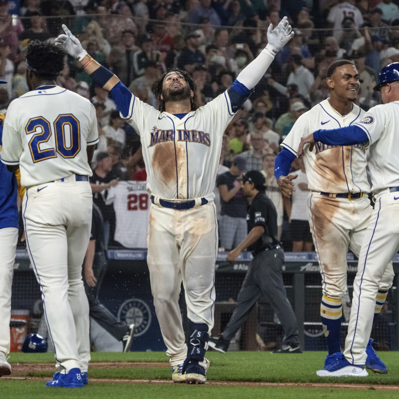 Mariners hit walk-off home run to finally end longest playoff drought in  American sports