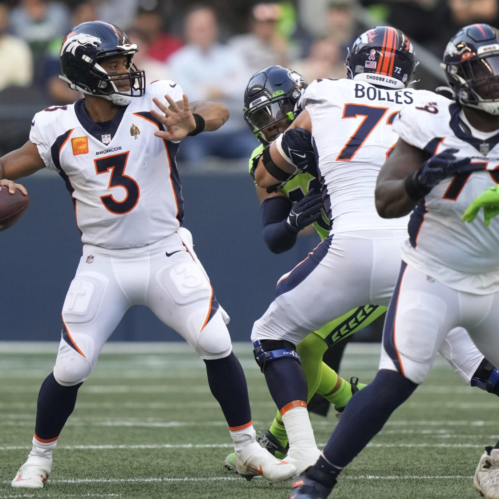 Red-Hot Russell Wilson Outplays Patrick Mahomes as Seahawks