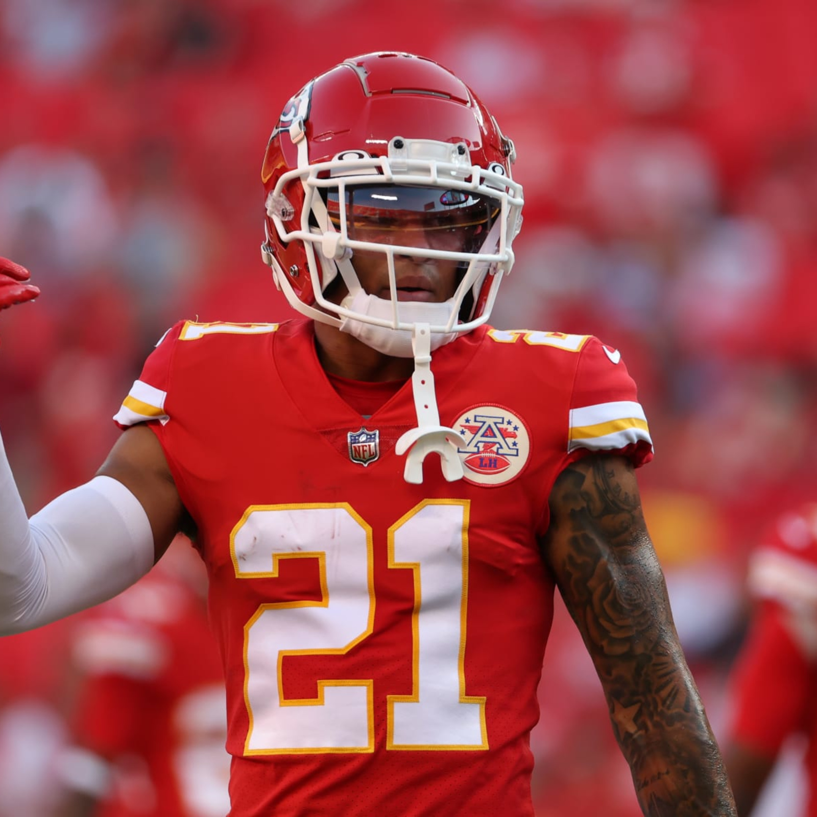 Kansas City Chiefs cornerback Trent McDuffie (21) against the Los