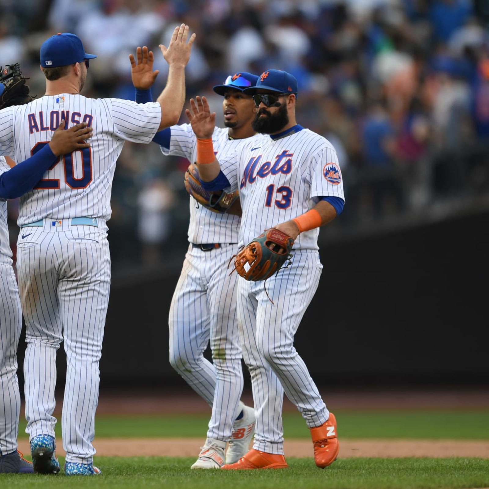 MLB Playoff Picture: Braves tie Mets atop NL East, Wild Card gap