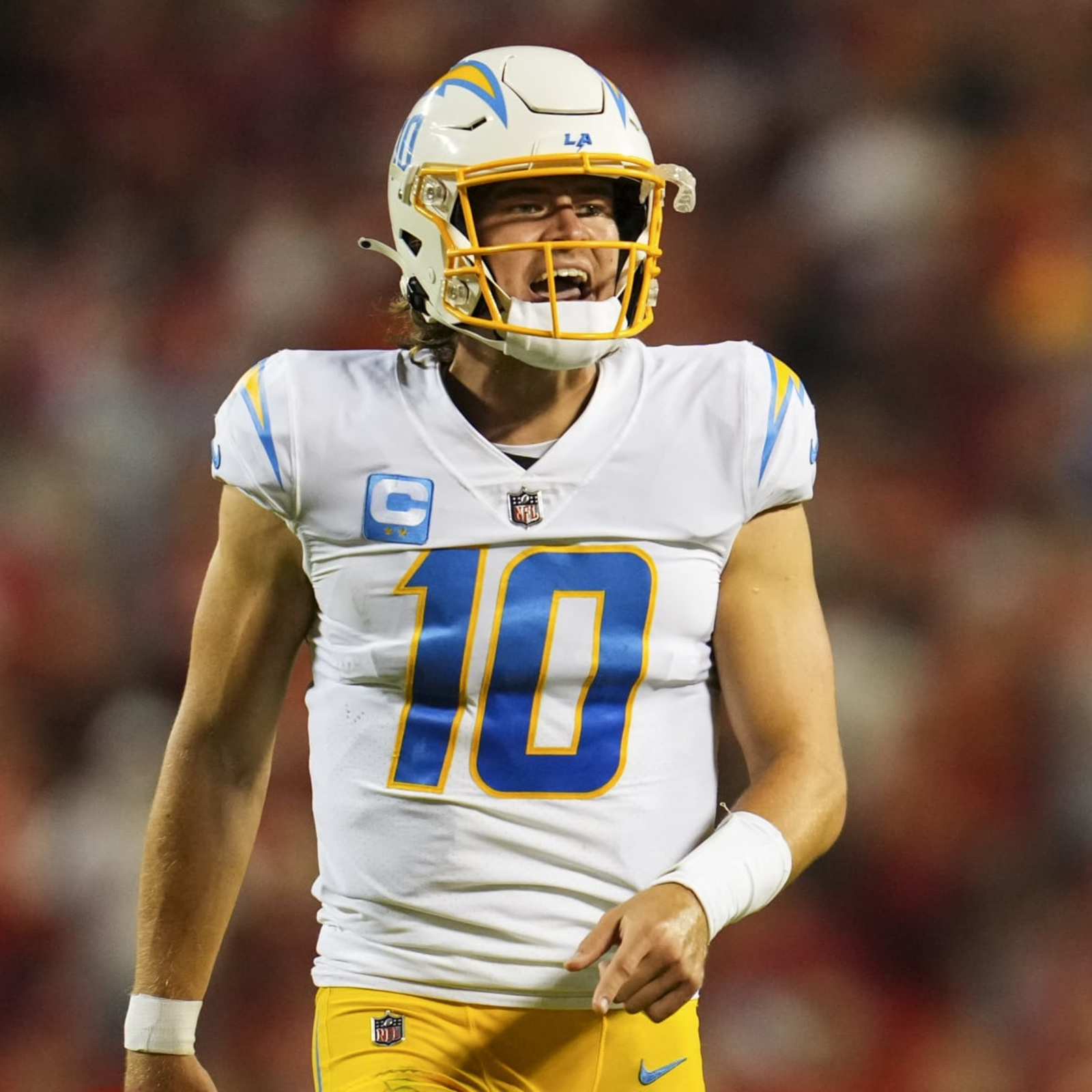 Chargers Quarterback Coach Shares Day-to-Day Approach With Justin