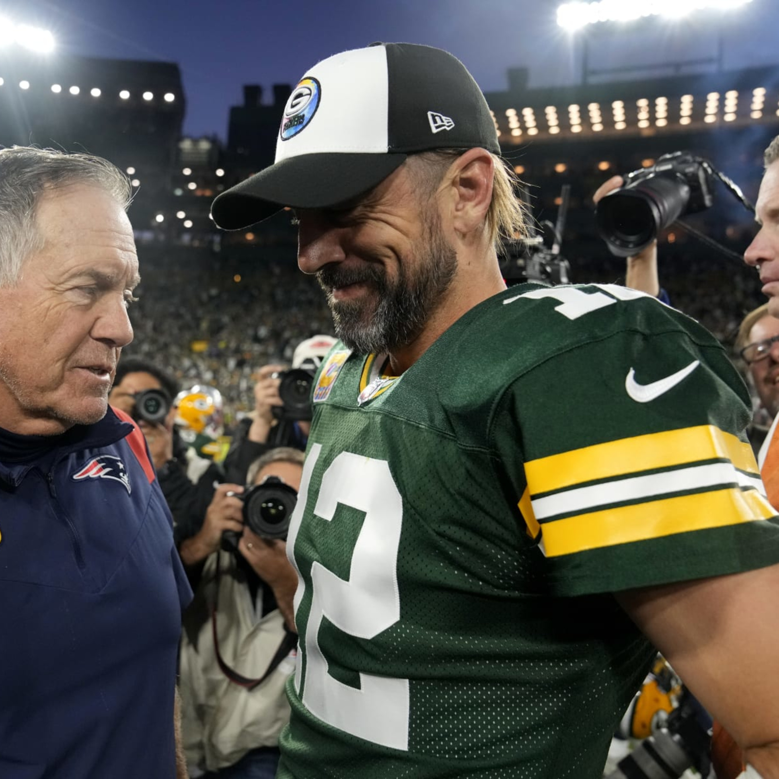 Patriots' Bill Belichick refutes rumors that he discussed Aaron Rodgers  w/Packers