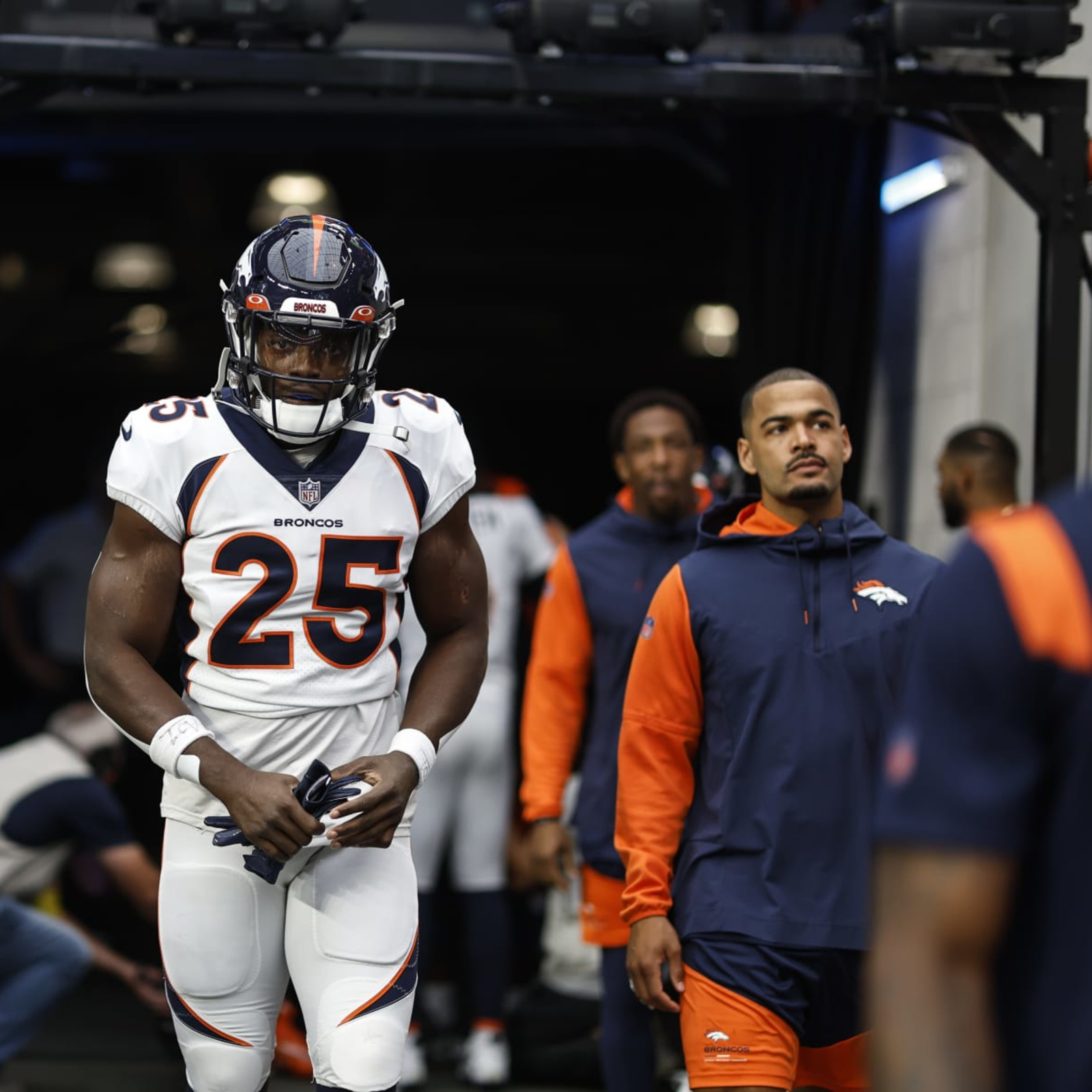 Broncos RB fantasy camp battles 2021: Melvin Gordon vs Javonte Williams -  DraftKings Network