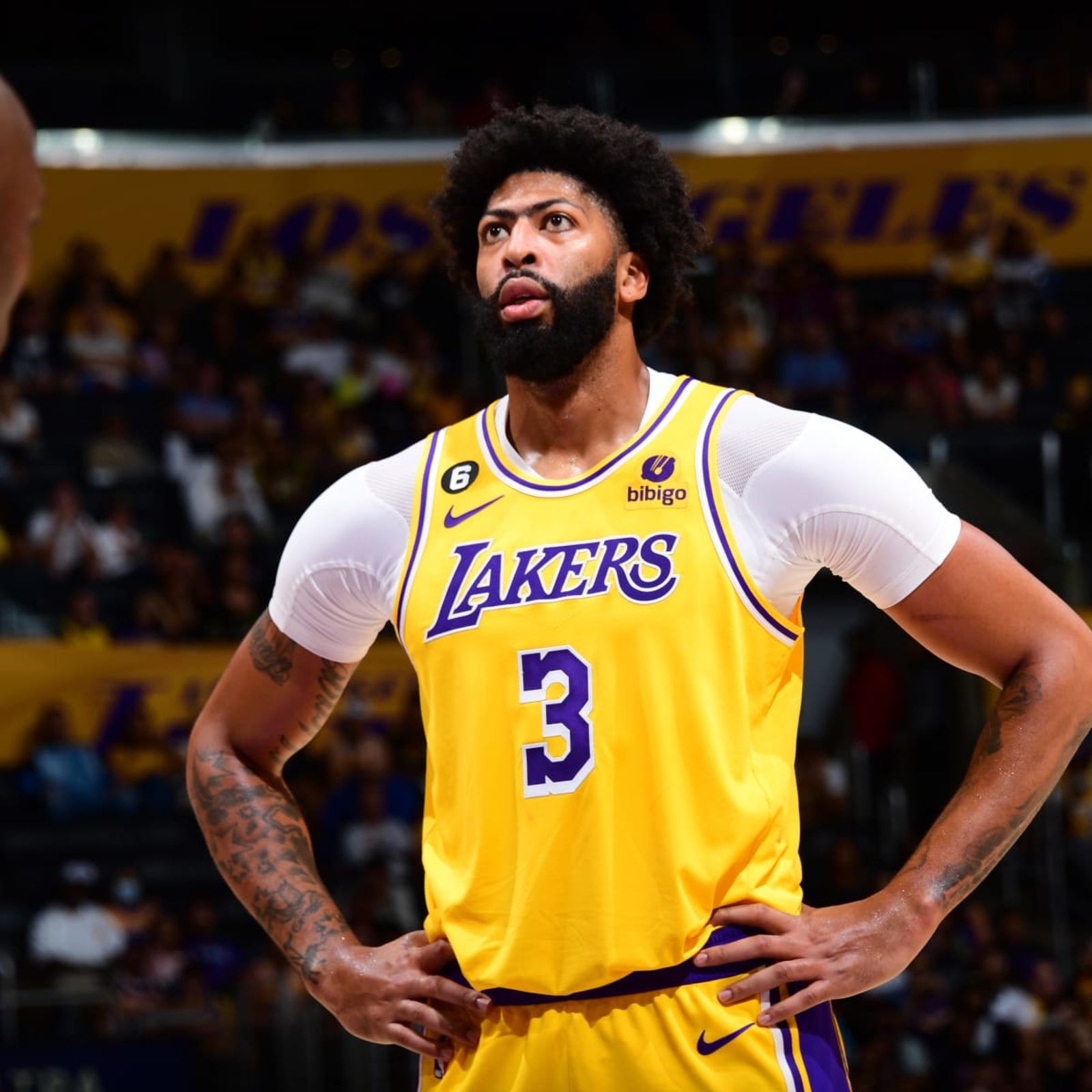 Lakers rule out Anthony Davis with low back tightness