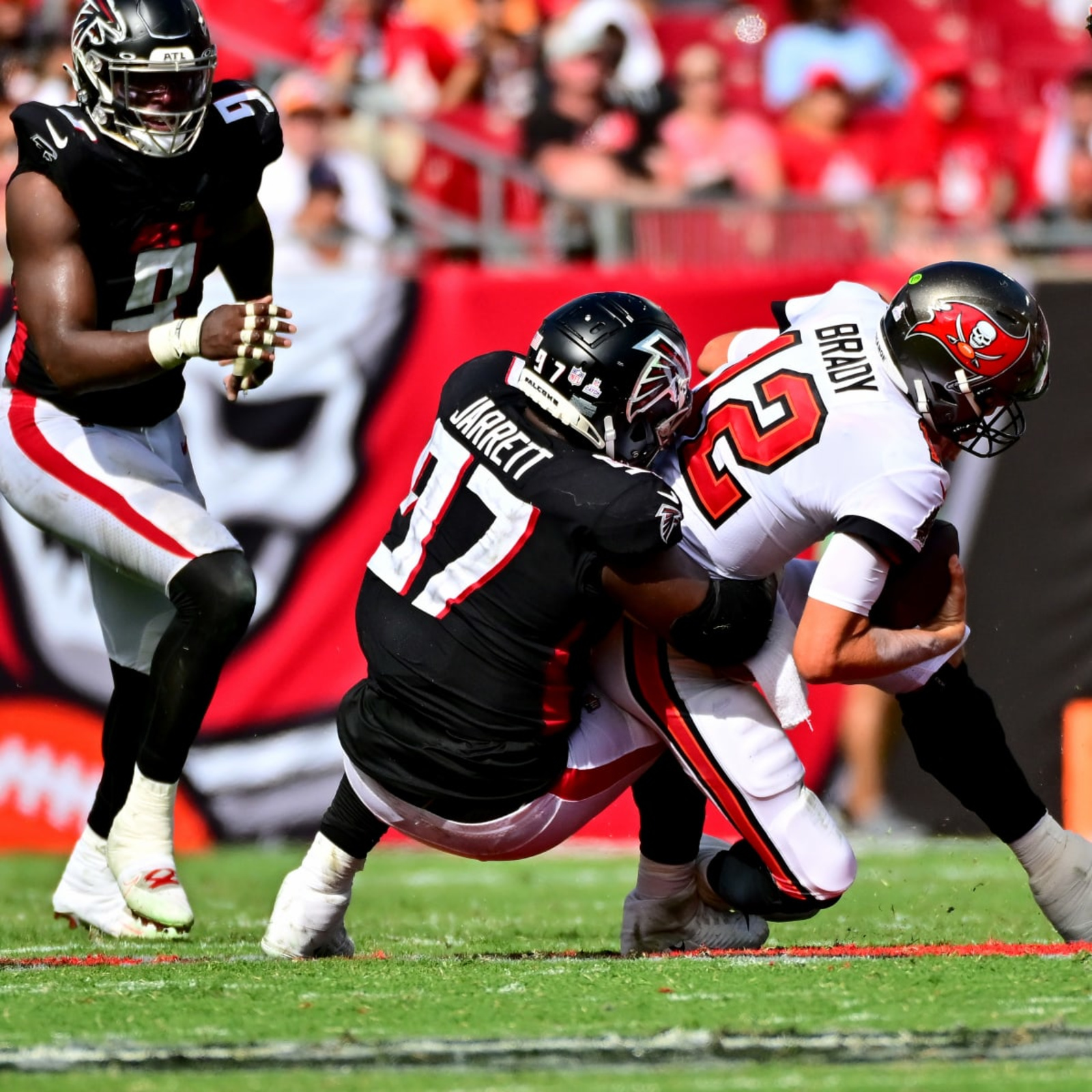 Buccaneers vs. Falcons score, takeaways: Tom Brady, Tampa Bay hang on to  top Falcons, end two-game skid 