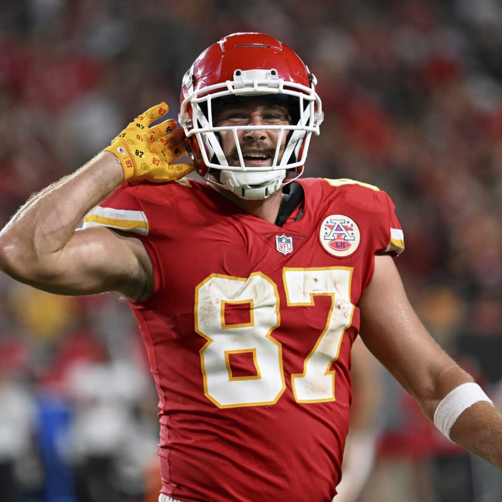 Las Vegas Raiders 29-30 Kansas City Chiefs: Patrick Mahomes throws four  touchdowns to Travis Kelce in wild comeback win, NFL News