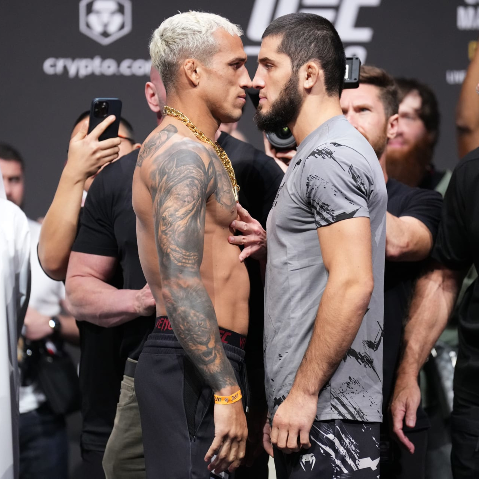 UFC 280 Fight Card PPV Schedule, Odds and Predictions for Oliveira vs