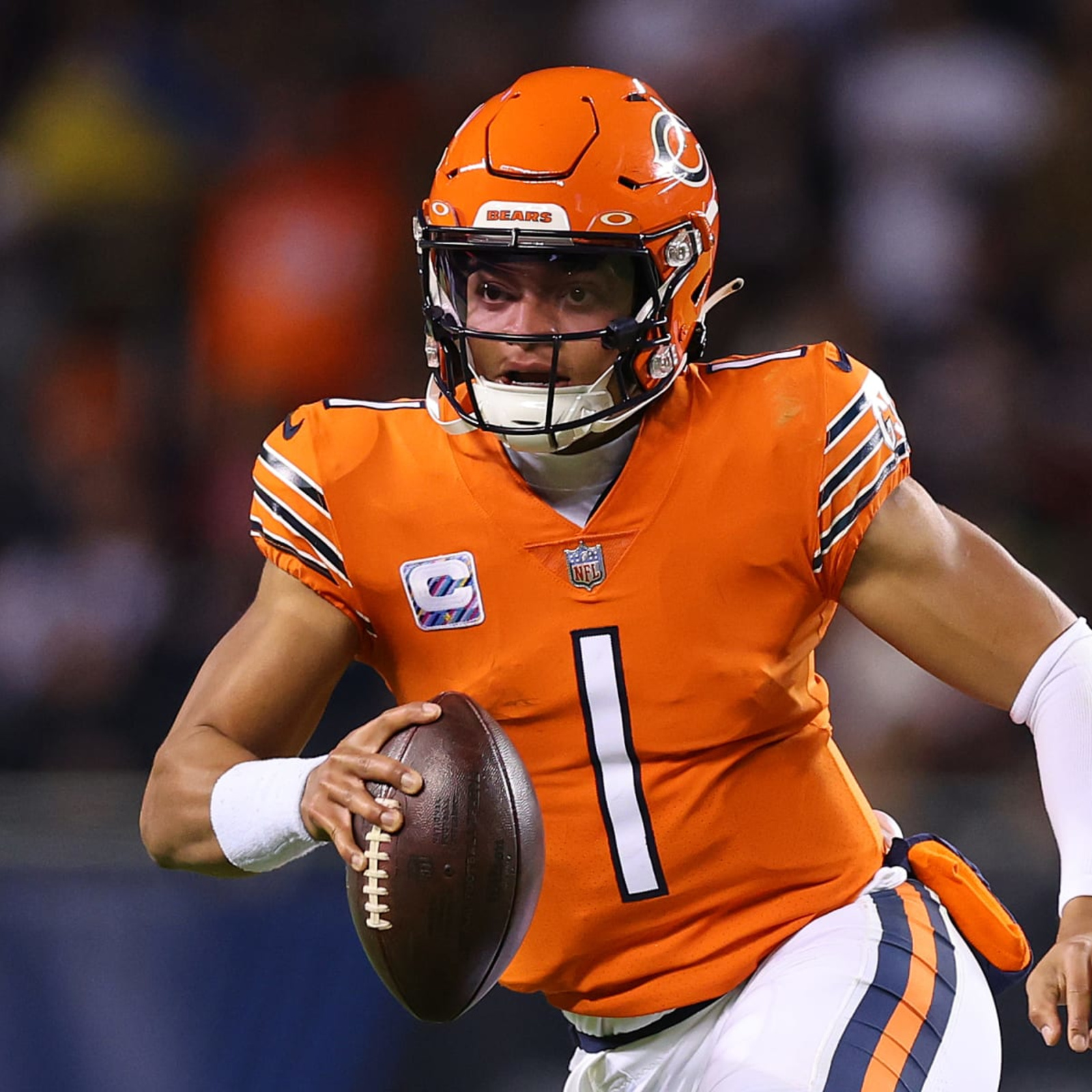 Justin Fields makes his 1st start, Bears beat Titans 27-24