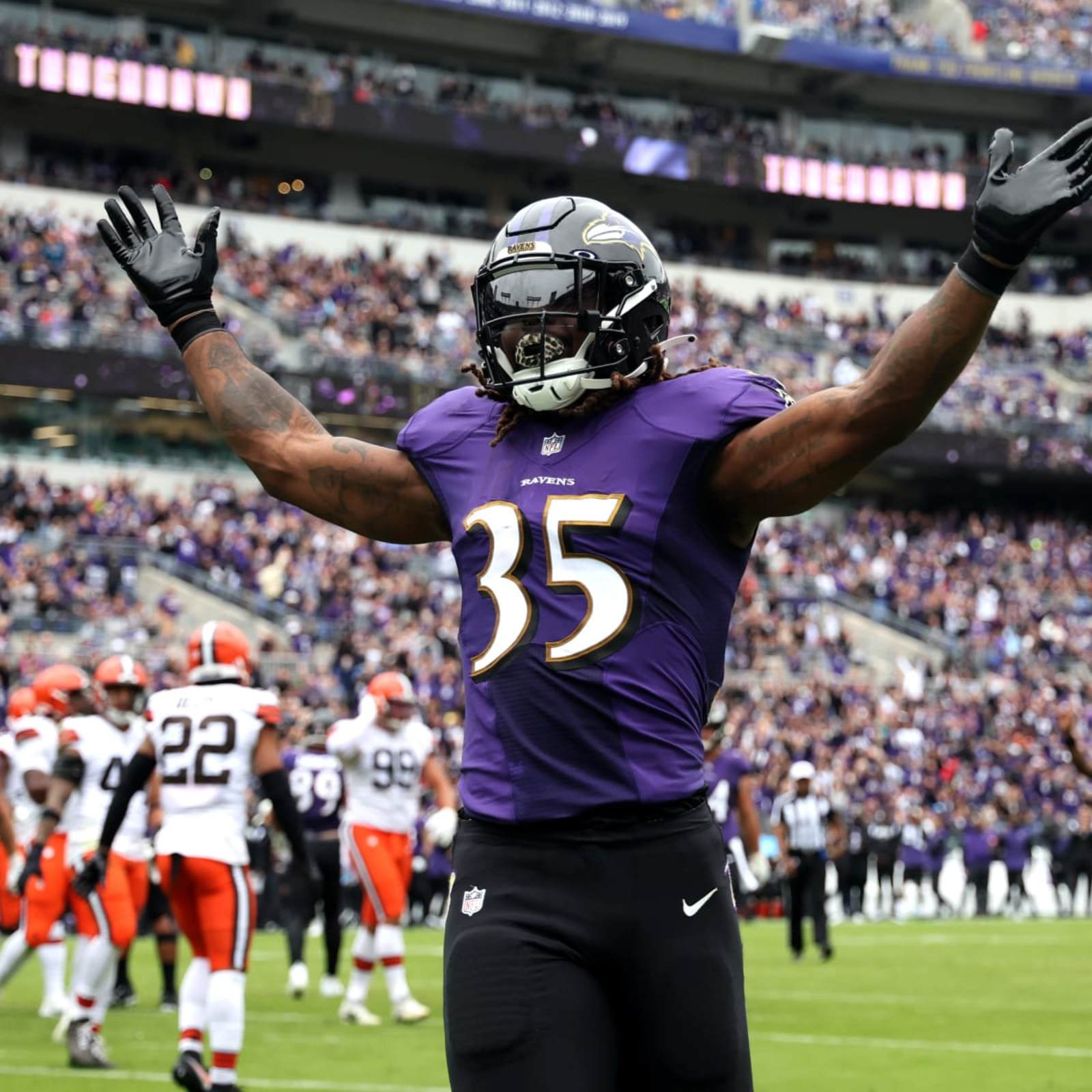 Edwards, running game were key for Ravens against Browns