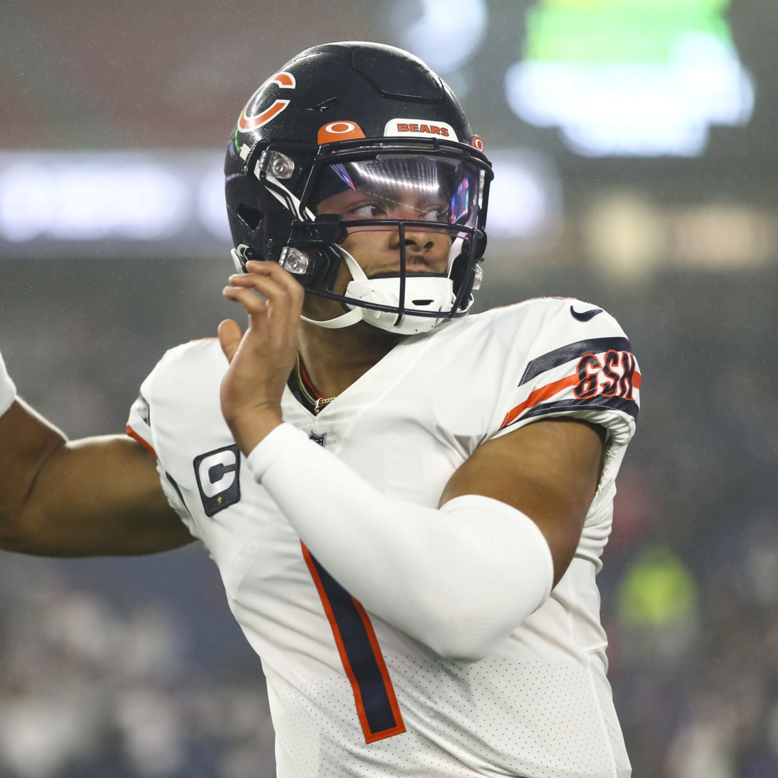 What the Bears, Ryan Poles and Justin Fields can learn from the